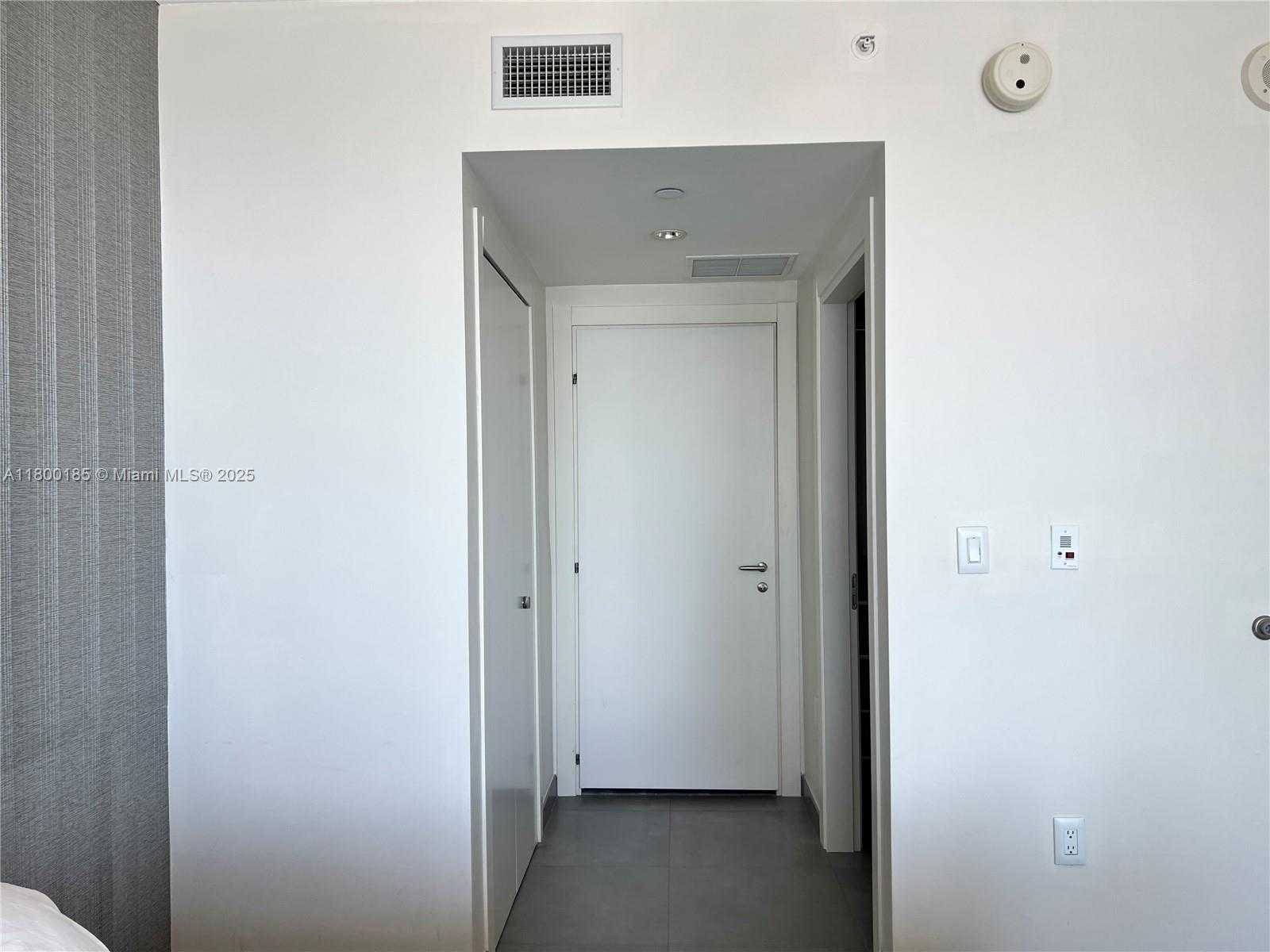 Small Image of 200 BISCAYNE BOULEVARD WAY #3610, Miami Number 20