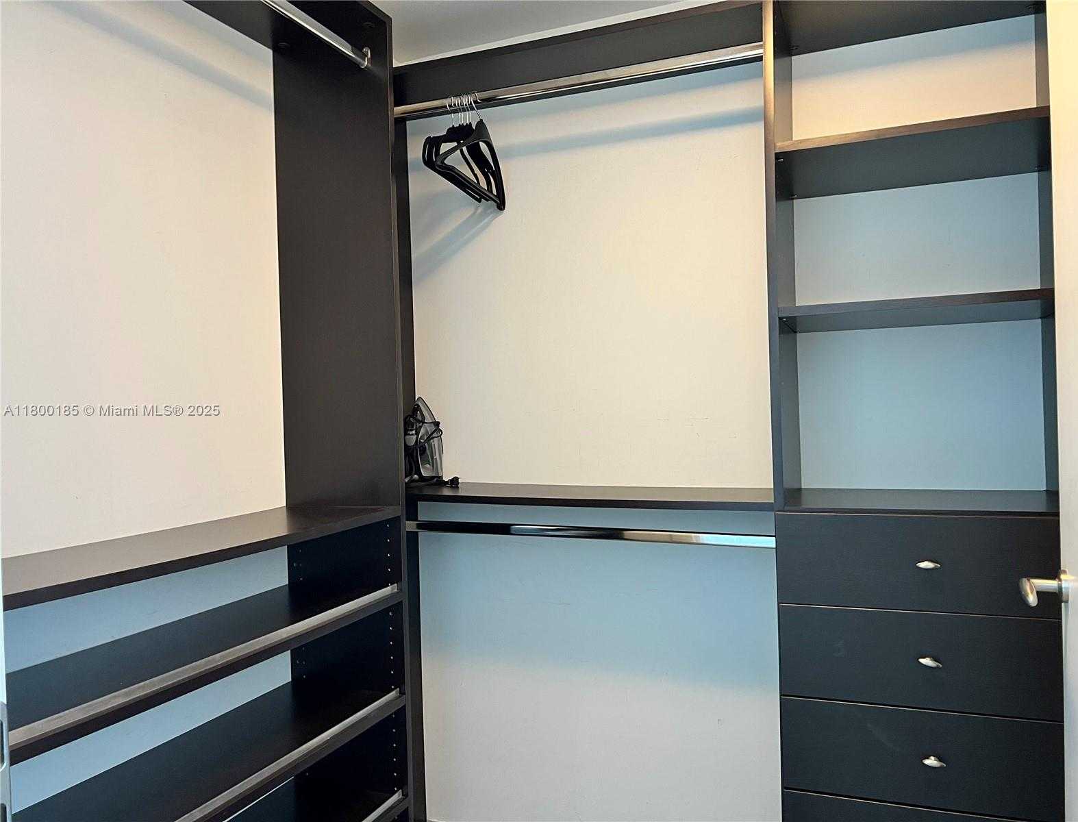 Small Image of 200 BISCAYNE BOULEVARD WAY #3610, Miami Number 21