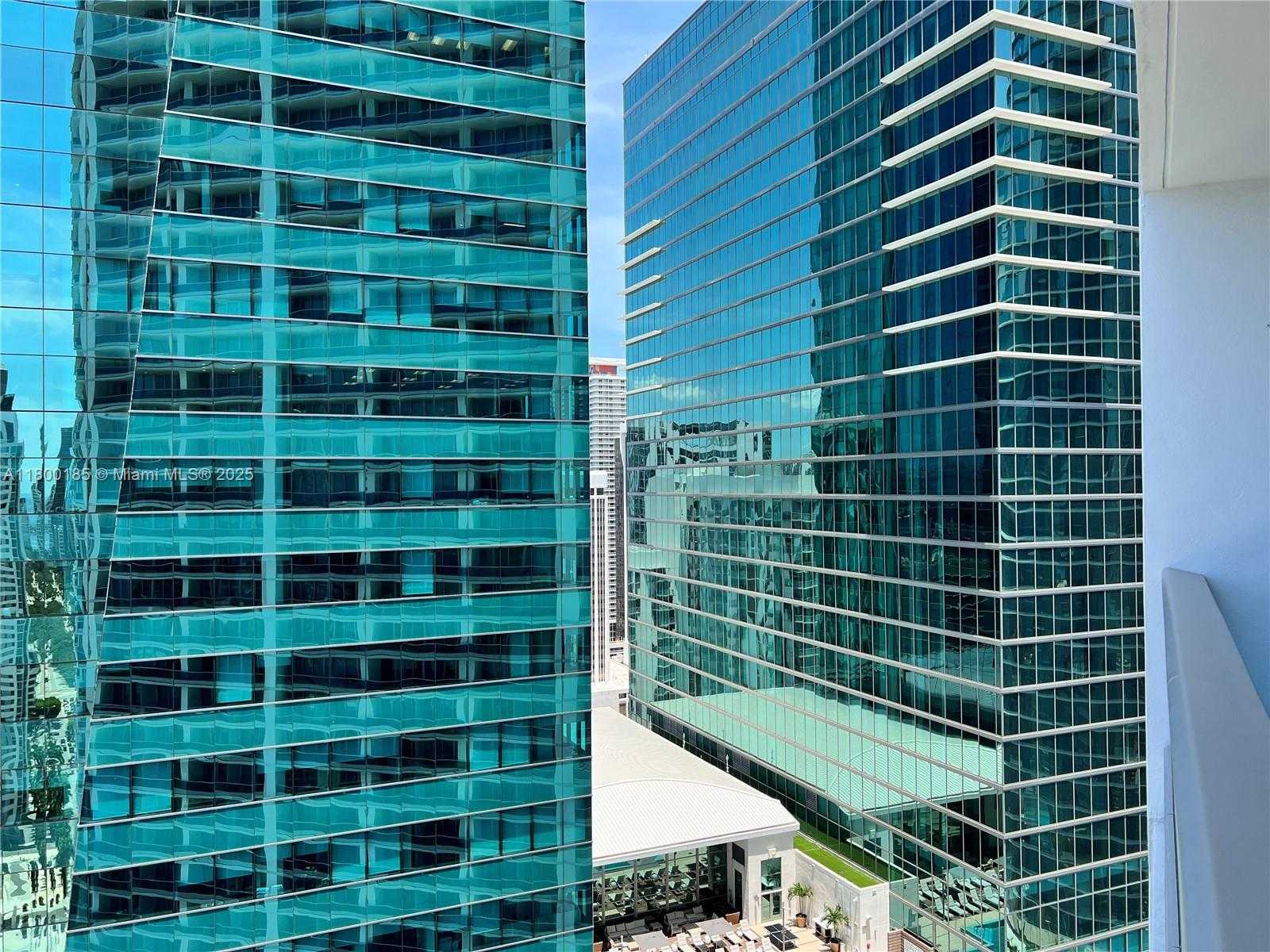 Small Image of 200 BISCAYNE BOULEVARD WAY #3610, Miami Number 26