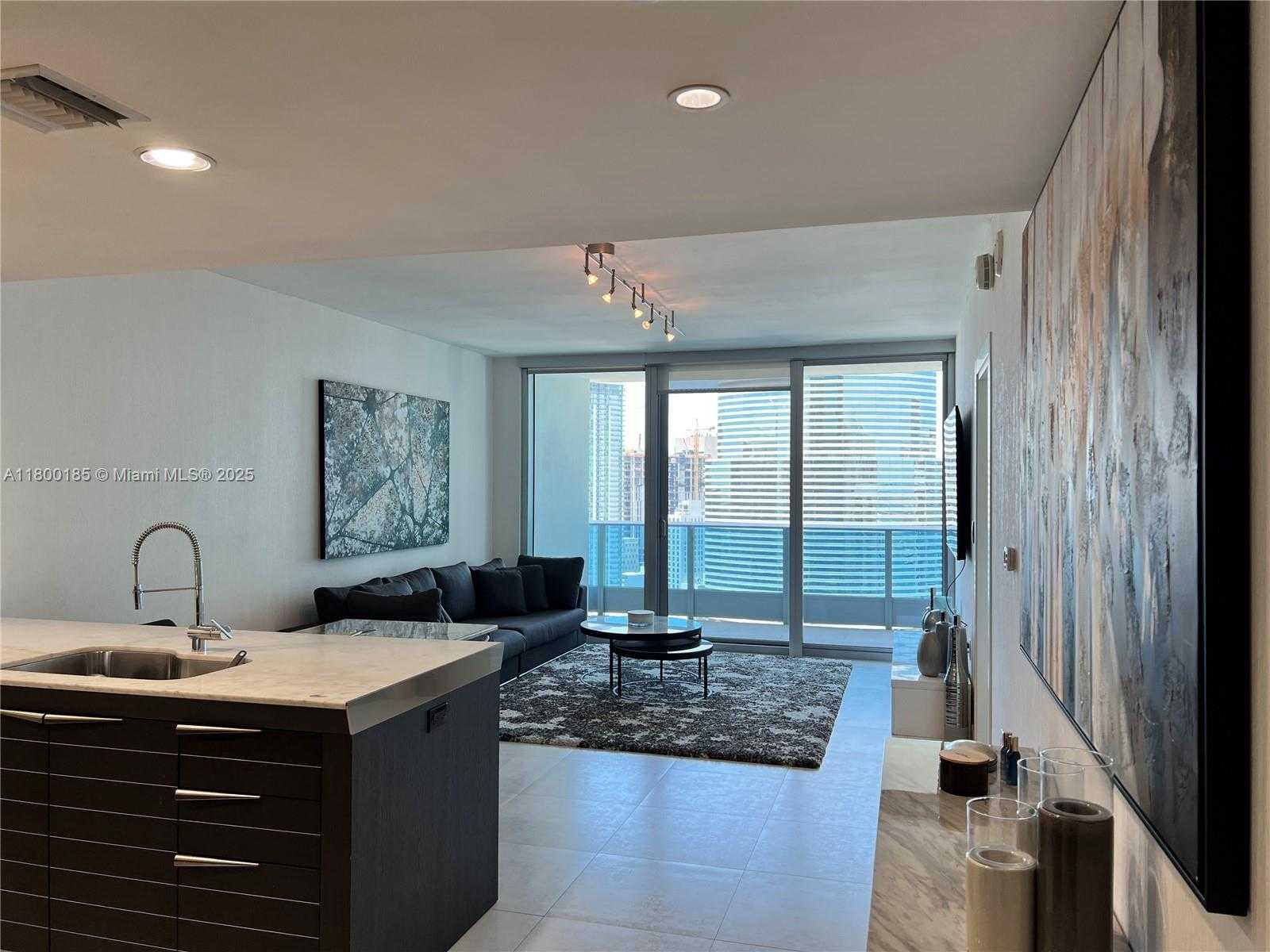 Small Image of 200 BISCAYNE BOULEVARD WAY #3610, Miami Number 6