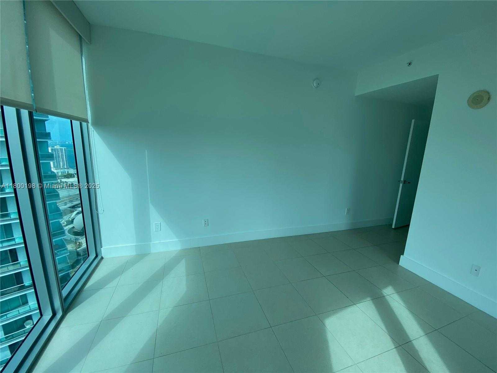 Small Image of 888 BISCAYNE BLVD #4012, Miami Number 21