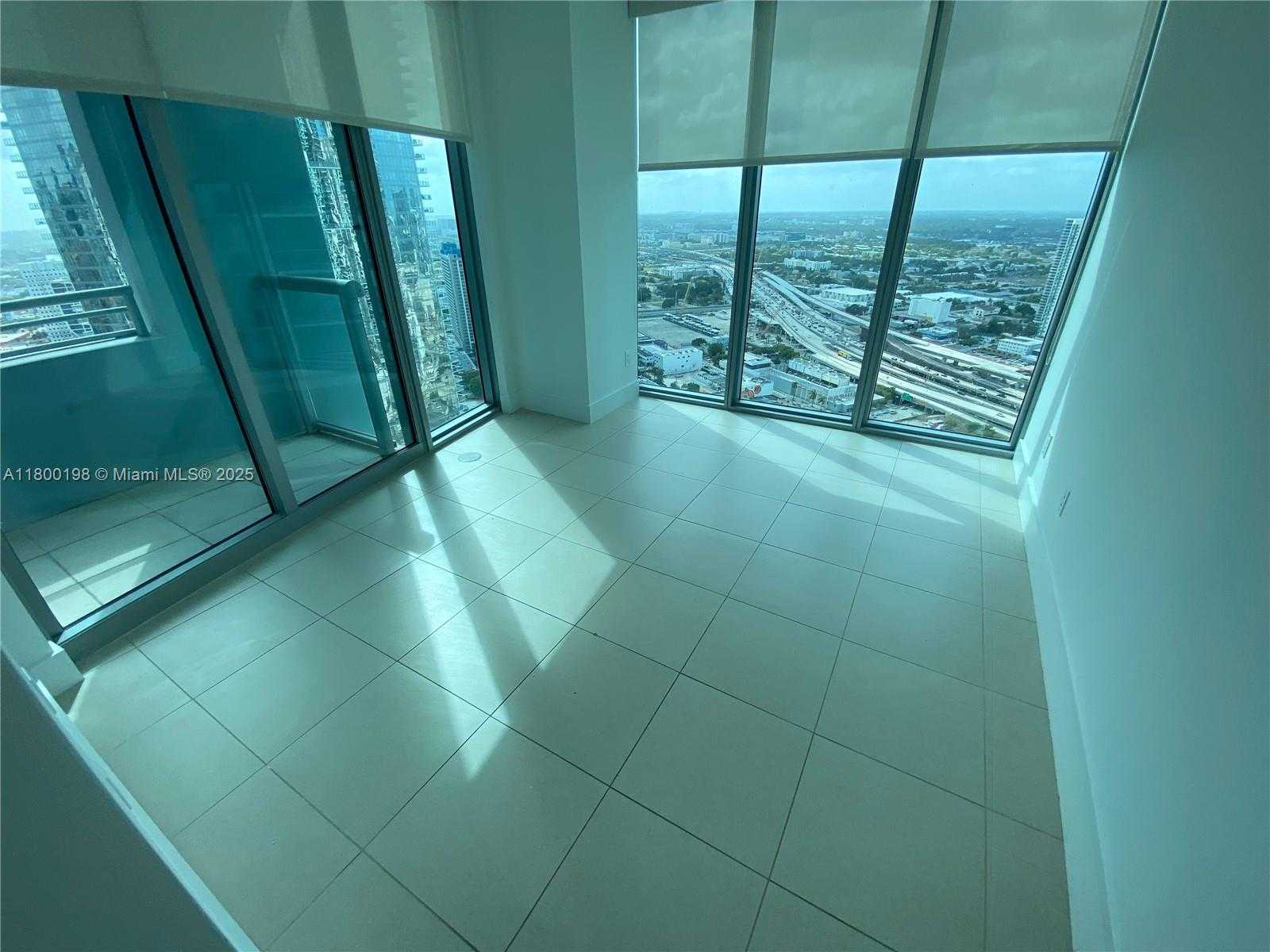 Small Image of 888 BISCAYNE BLVD #4012, Miami Number 22