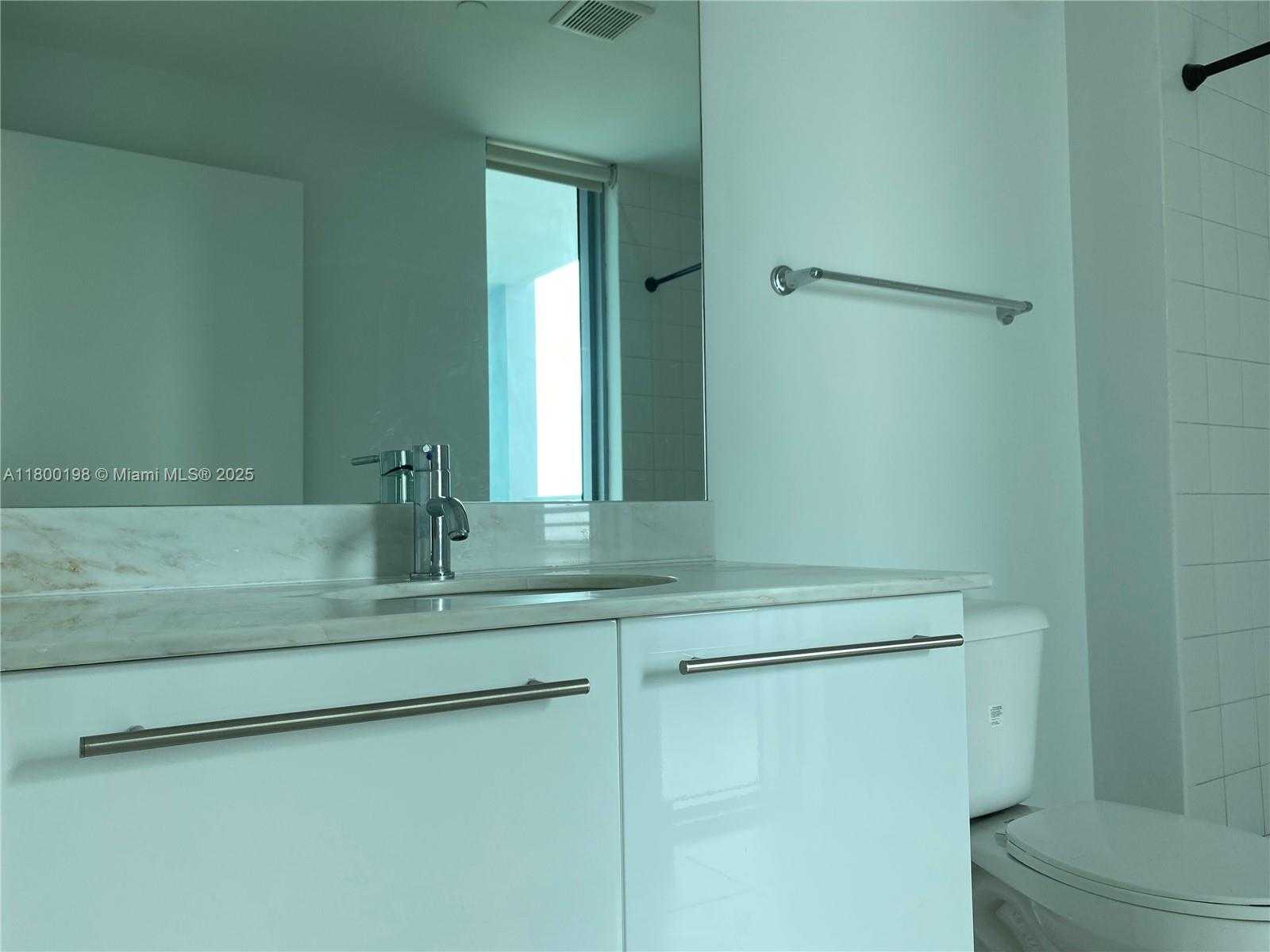Small Image of 888 BISCAYNE BLVD #4012, Miami Number 26