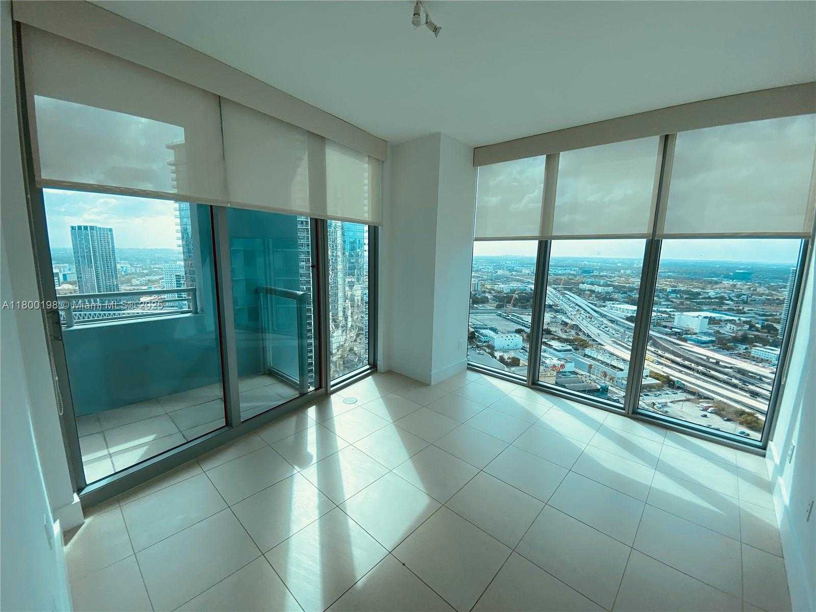 Small Image of 888 BISCAYNE BLVD #4012, Miami Number 27
