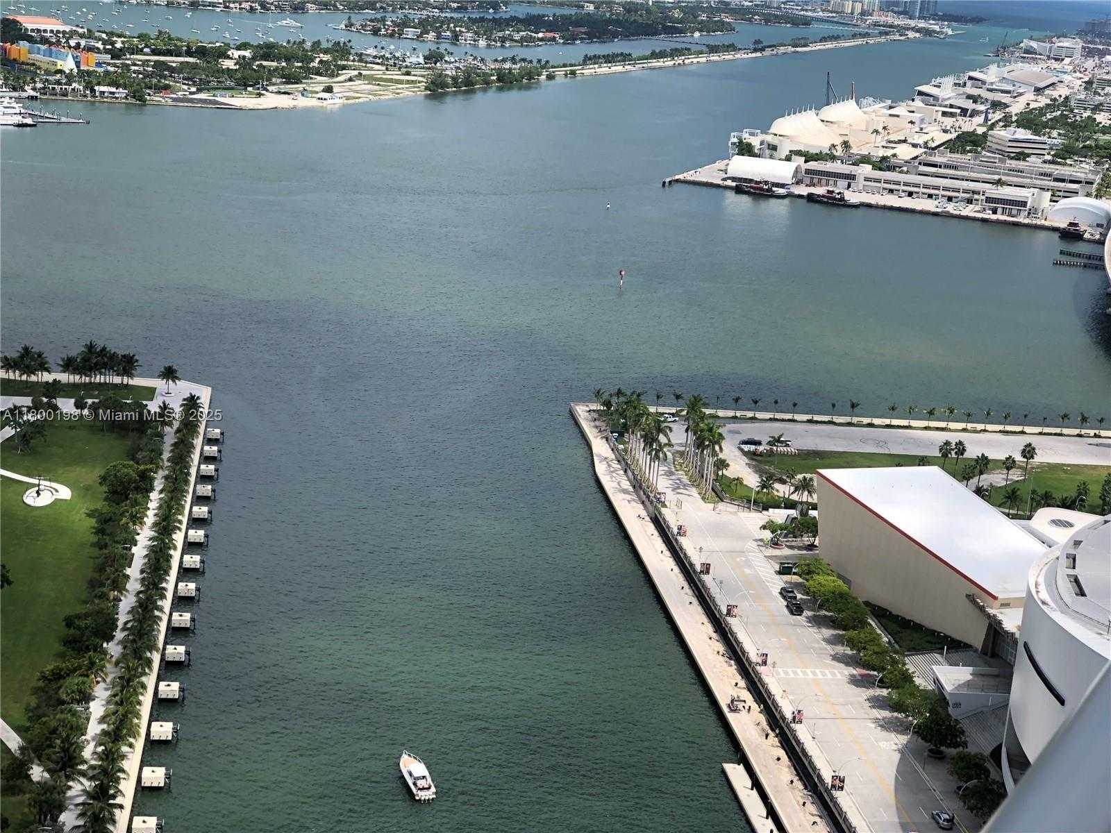 Small Image of 888 BISCAYNE BLVD #4012, Miami Number 35