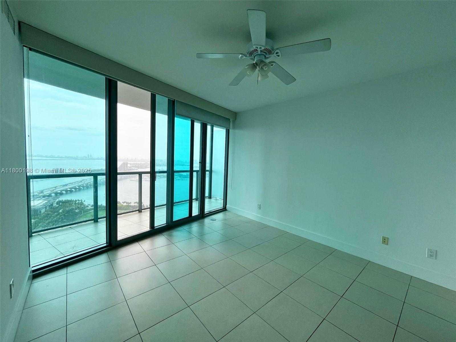 Small Image of 888 BISCAYNE BLVD #4012, Miami Number 44