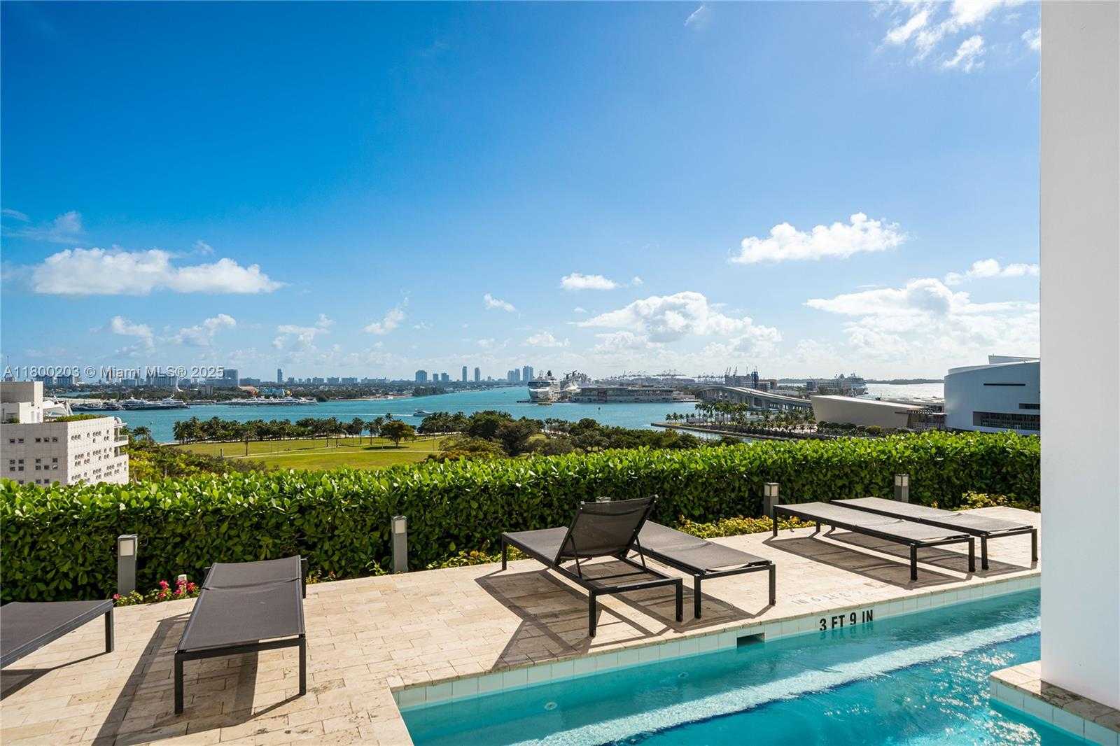 Small Image of 1040 BISCAYNE BLVD #3802, Miami Number 25