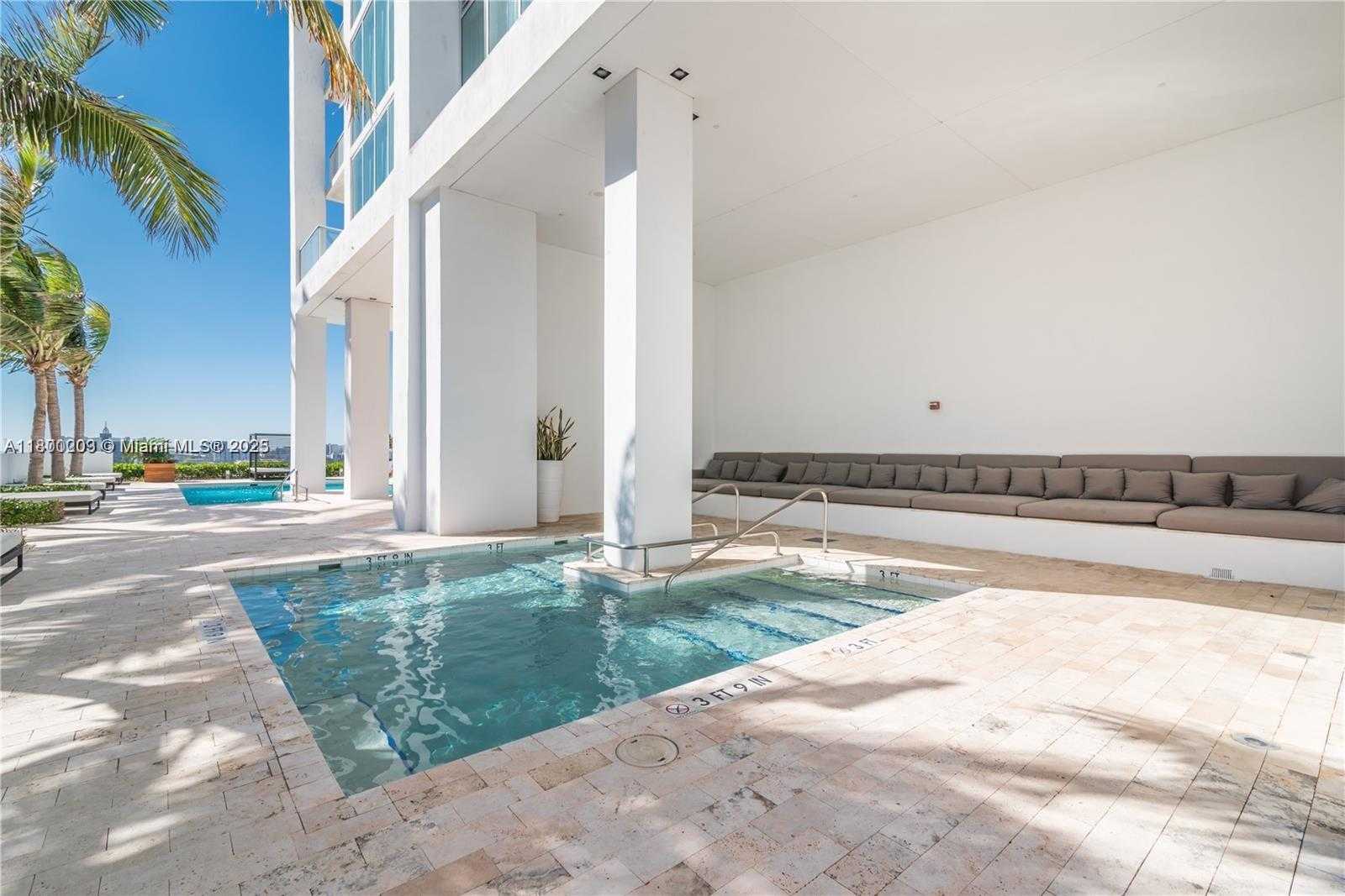 Small Image of 1040 BISCAYNE BLVD #3802, Miami Number 28