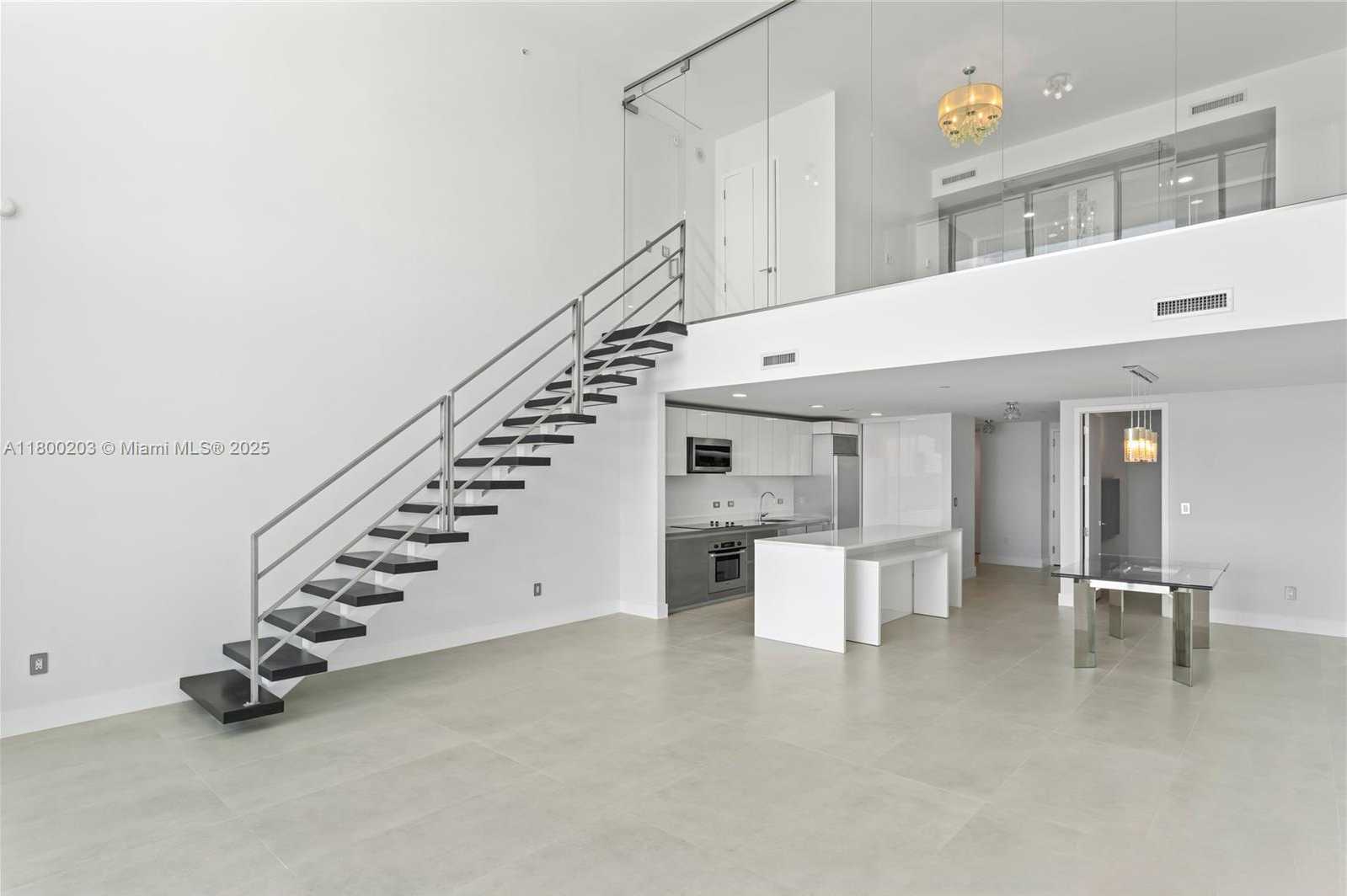 Small Image of 1040 BISCAYNE BLVD #3802, Miami Number 9