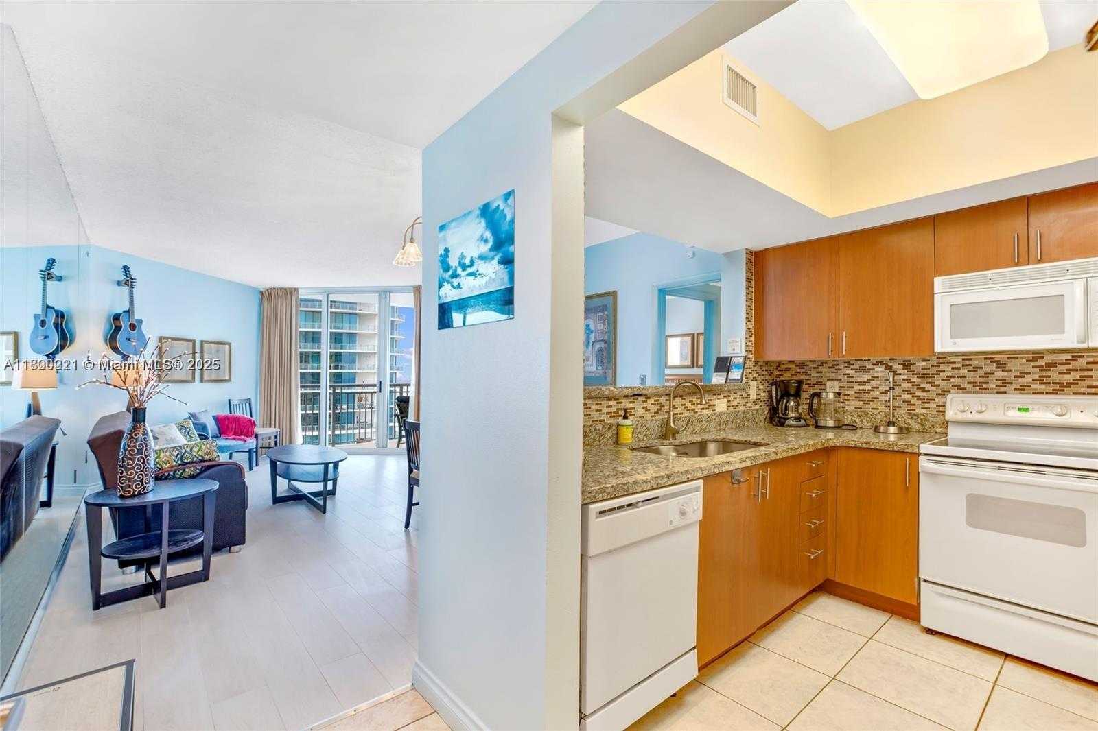 Small Image of 17375 COLLINS AVE #2207, Sunny Isles Beach Number 3