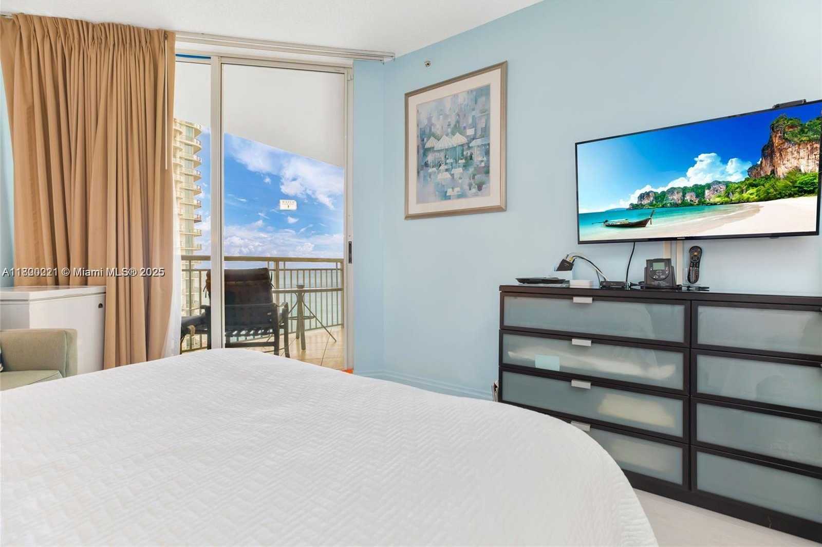Small Image of 17375 COLLINS AVE #2207, Sunny Isles Beach Number 7