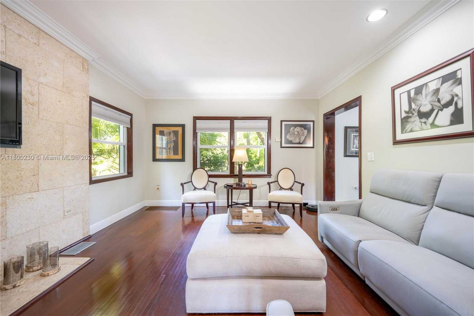 Small Image of 2855 SOUTH WEST 17TH AVE, Miami Number 2