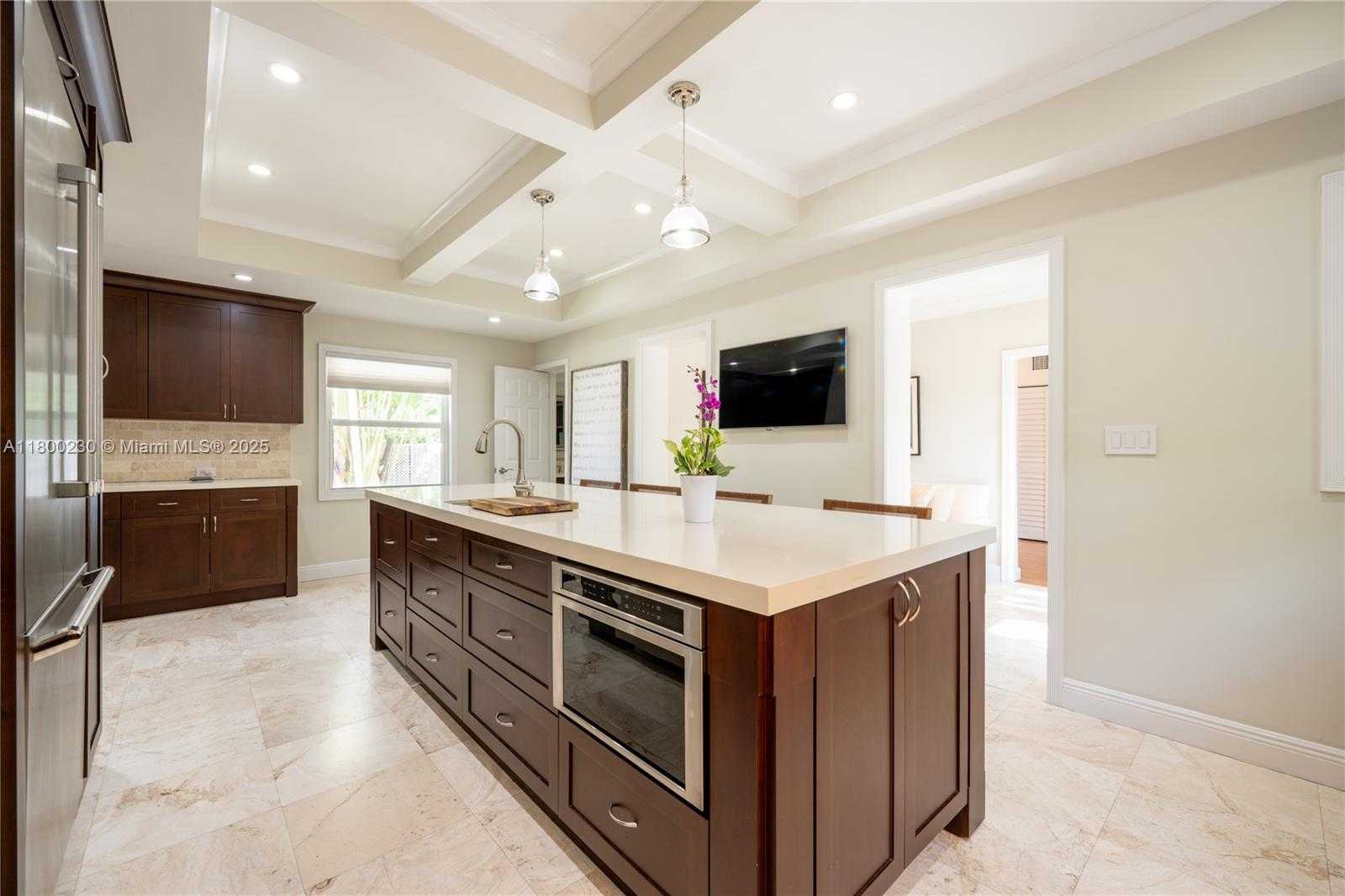 Small Image of 2855 SOUTH WEST 17TH AVE, Miami Number 3