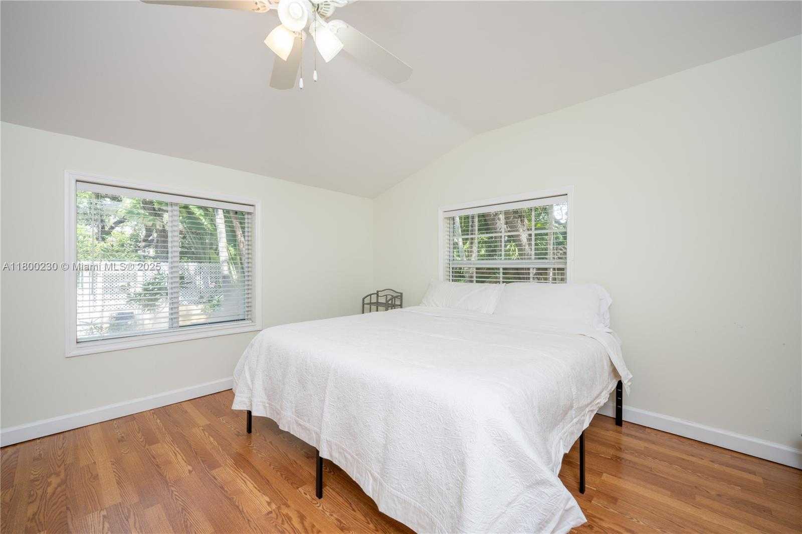 Small Image of 2855 SOUTH WEST 17TH AVE, Miami Number 31