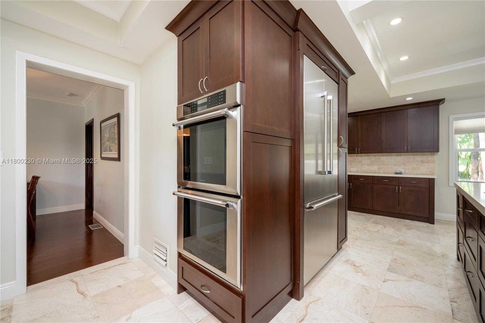 Small Image of 2855 SOUTH WEST 17TH AVE, Miami Number 35