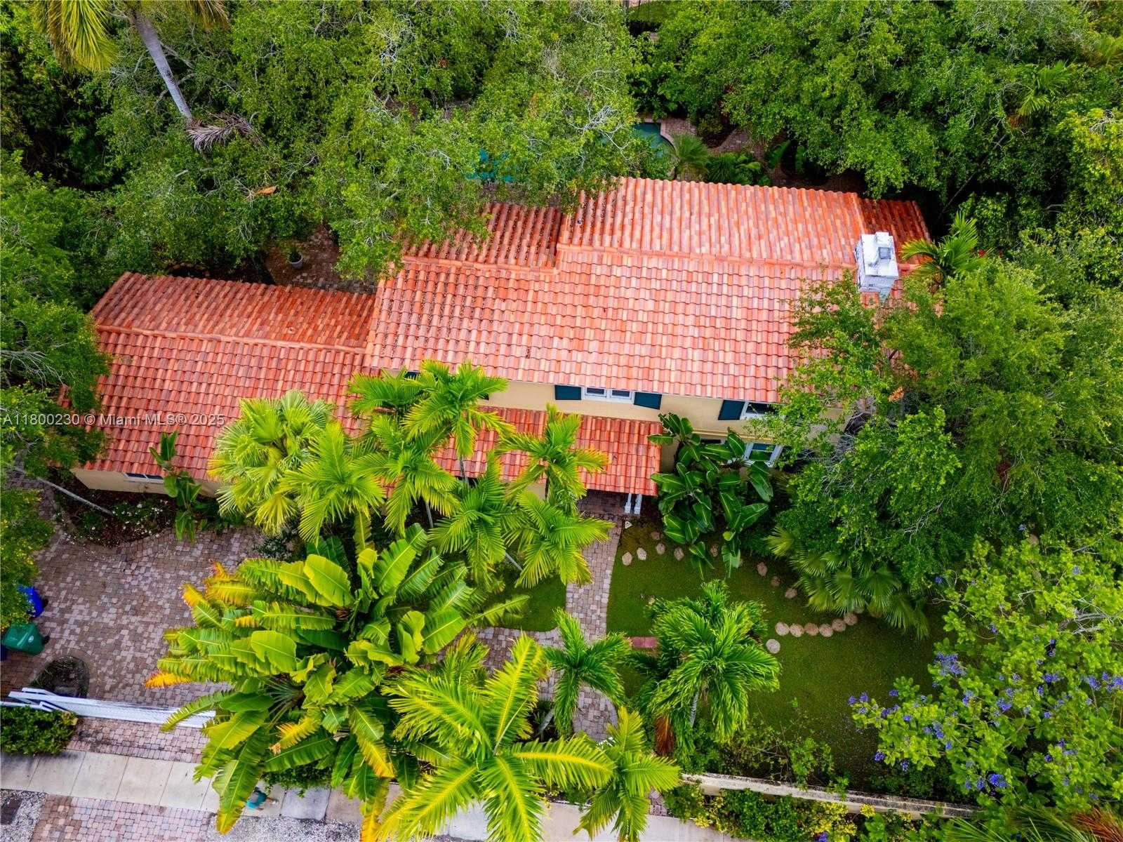Small Image of 2855 SOUTH WEST 17TH AVE, Miami Number 39