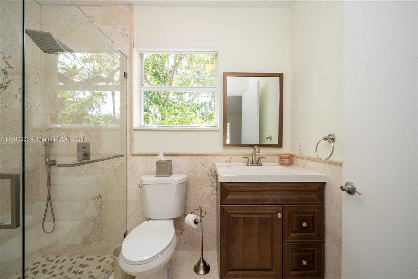 Small Image of 2855 SOUTH WEST 17TH AVE, Miami Number 43
