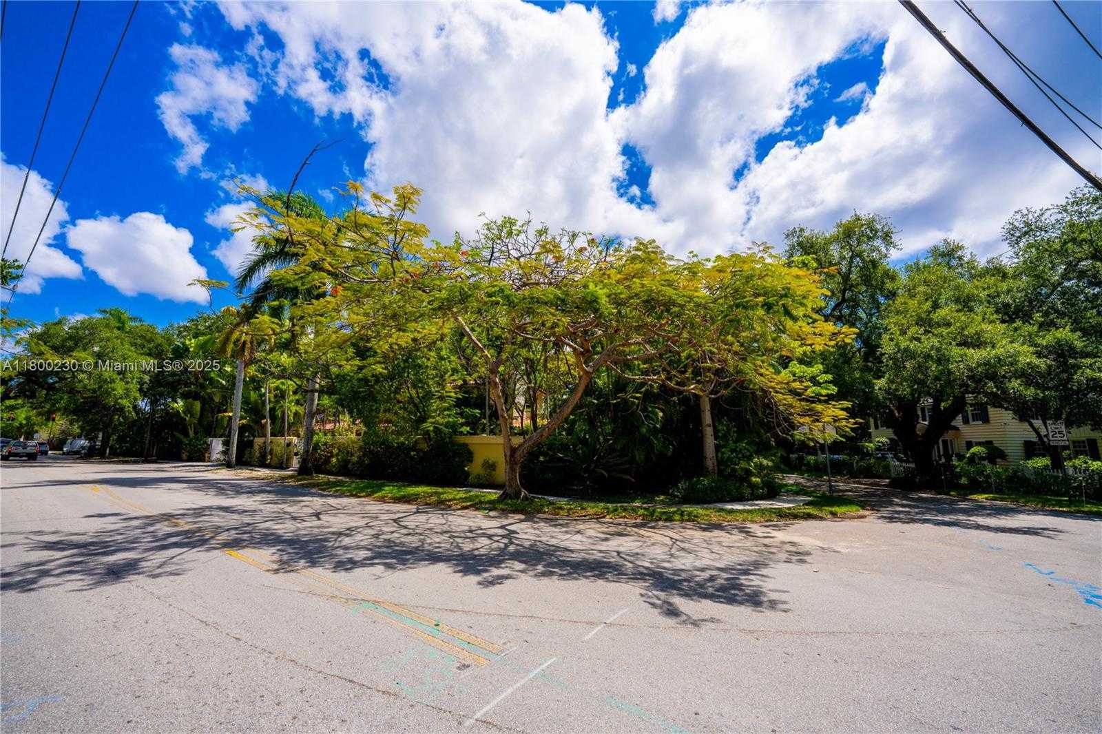 Small Image of 2855 SOUTH WEST 17TH AVE, Miami Number 62