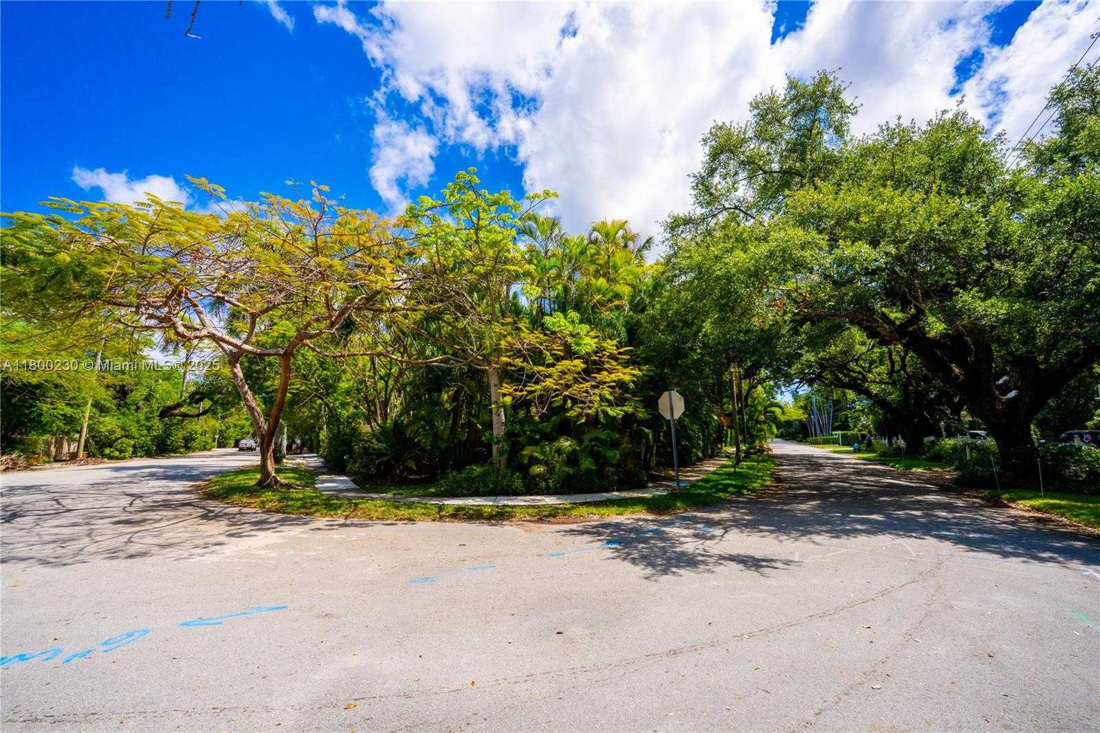 Small Image of 2855 SOUTH WEST 17TH AVE, Miami Number 63