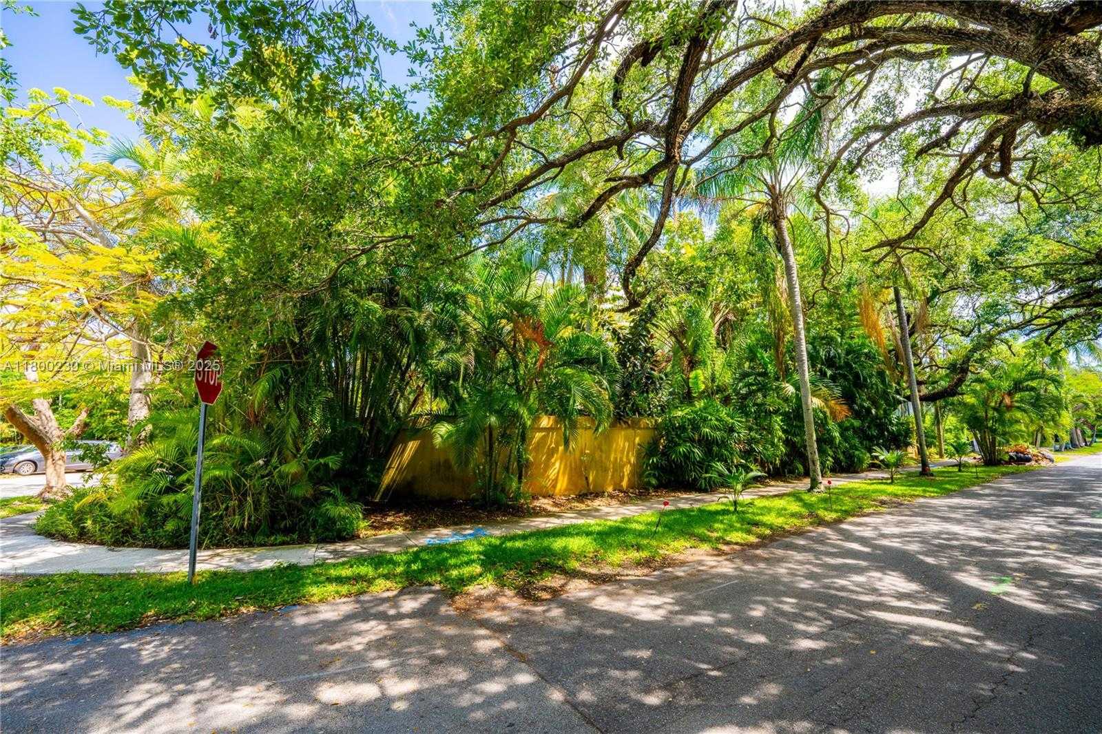Small Image of 2855 SOUTH WEST 17TH AVE, Miami Number 66