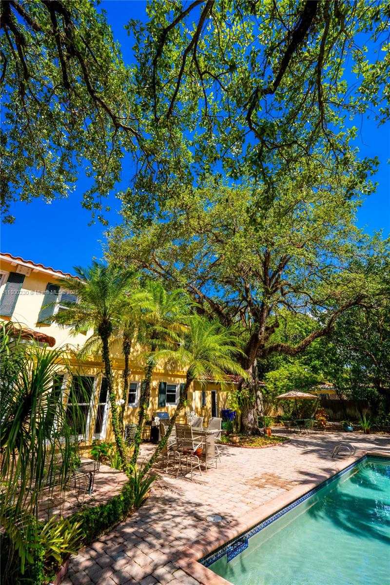 Small Image of 2855 SOUTH WEST 17TH AVE, Miami Number 67