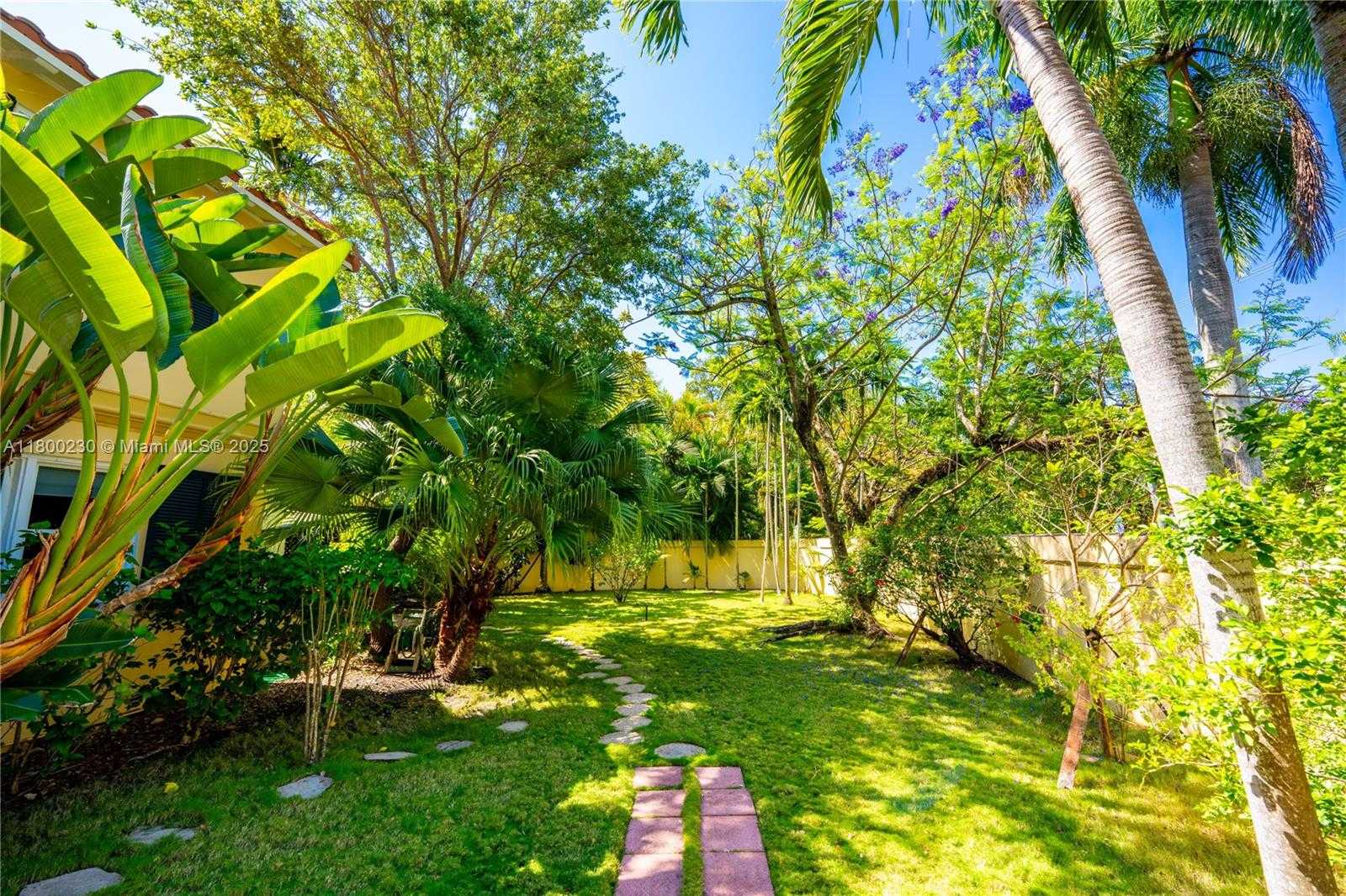 Small Image of 2855 SOUTH WEST 17TH AVE, Miami Number 75