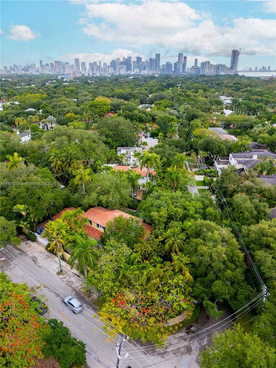 Small Image of 2855 SOUTH WEST 17TH AVE, Miami Number 83