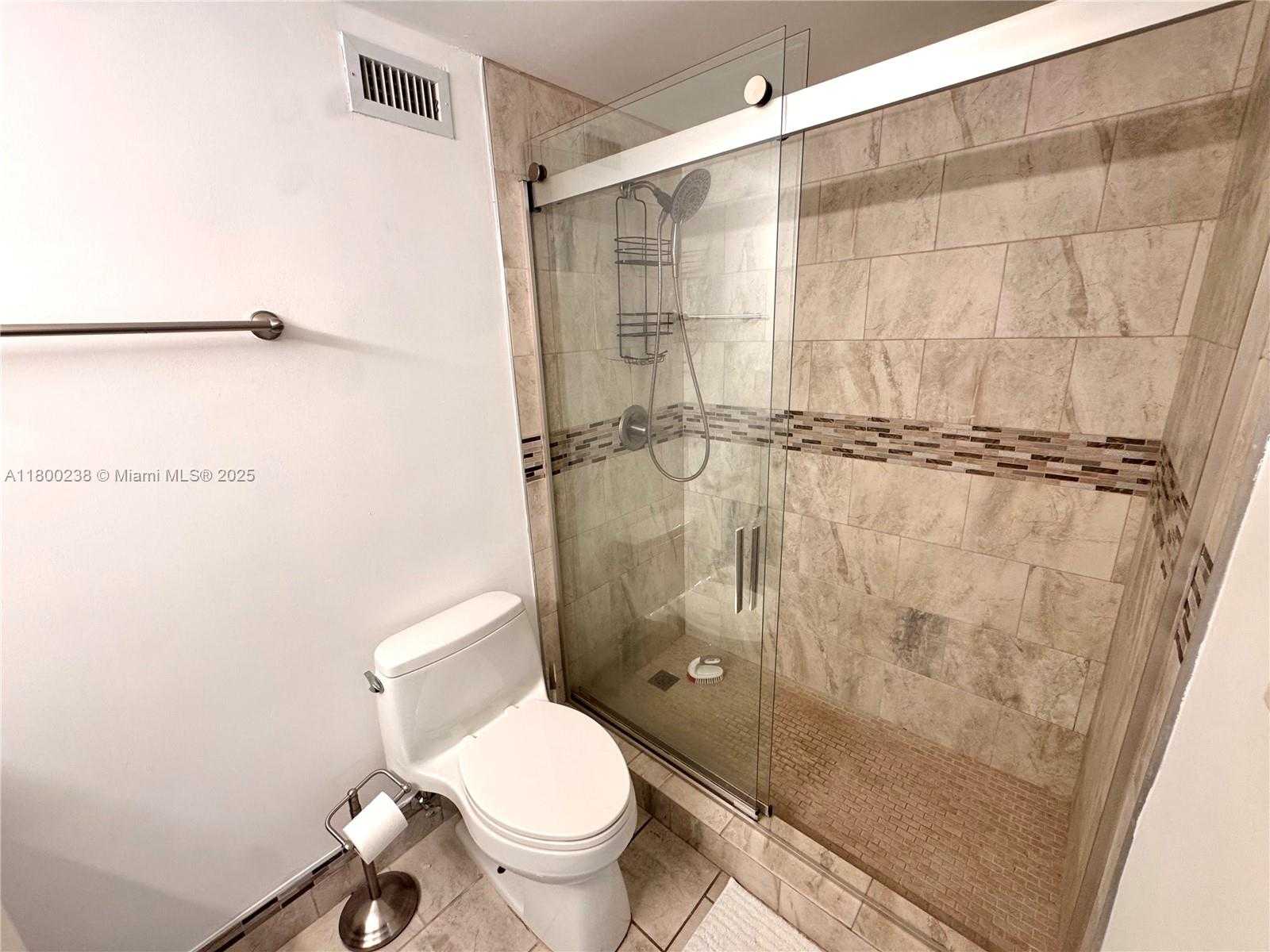 Small Image of 2899 COLLINS AVE #1433, Miami Beach Number 10