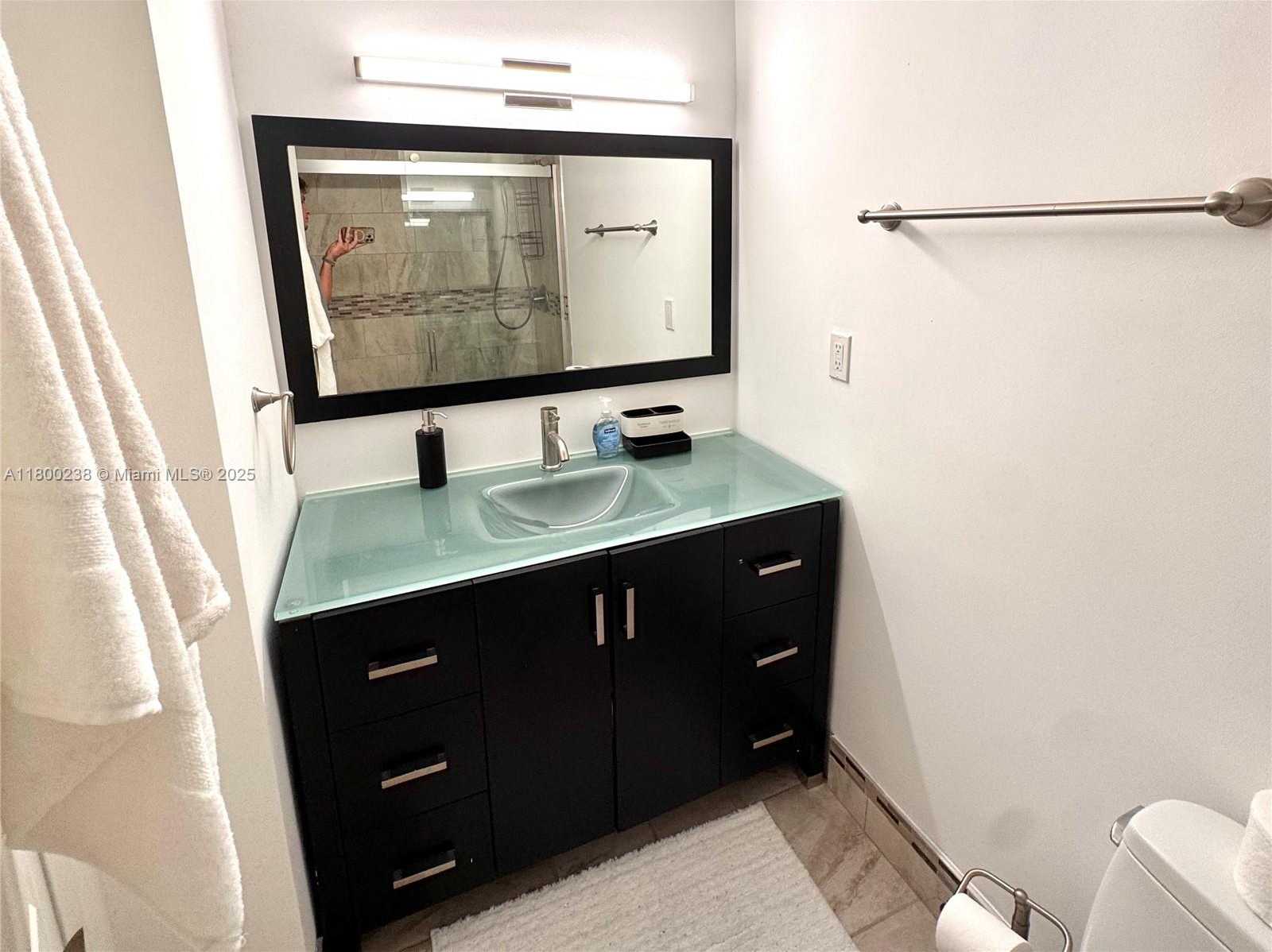 Small Image of 2899 COLLINS AVE #1433, Miami Beach Number 9