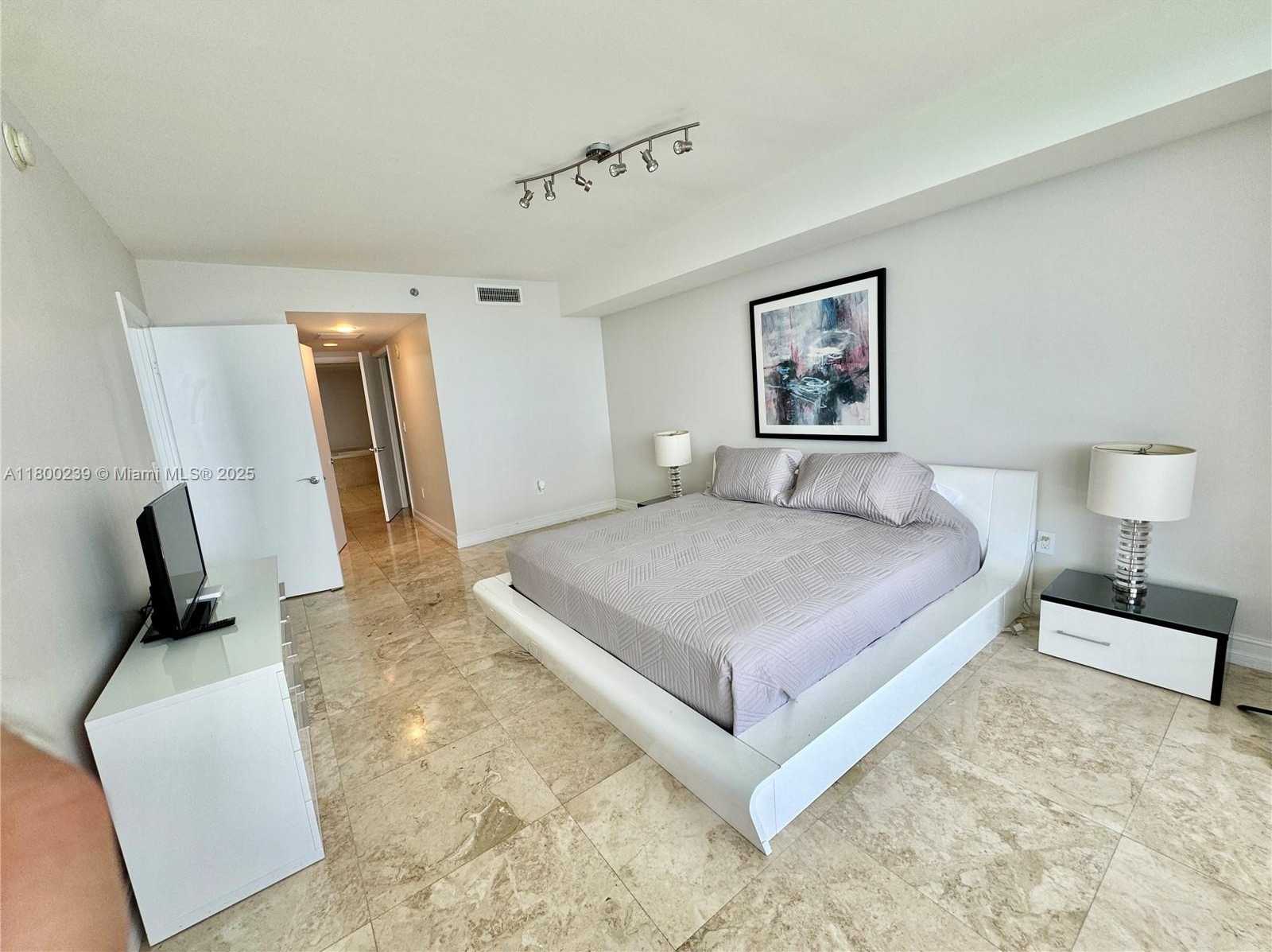 Small Image of 1800 SOUTH OCEAN DR #2602, Hallandale Beach Number 49