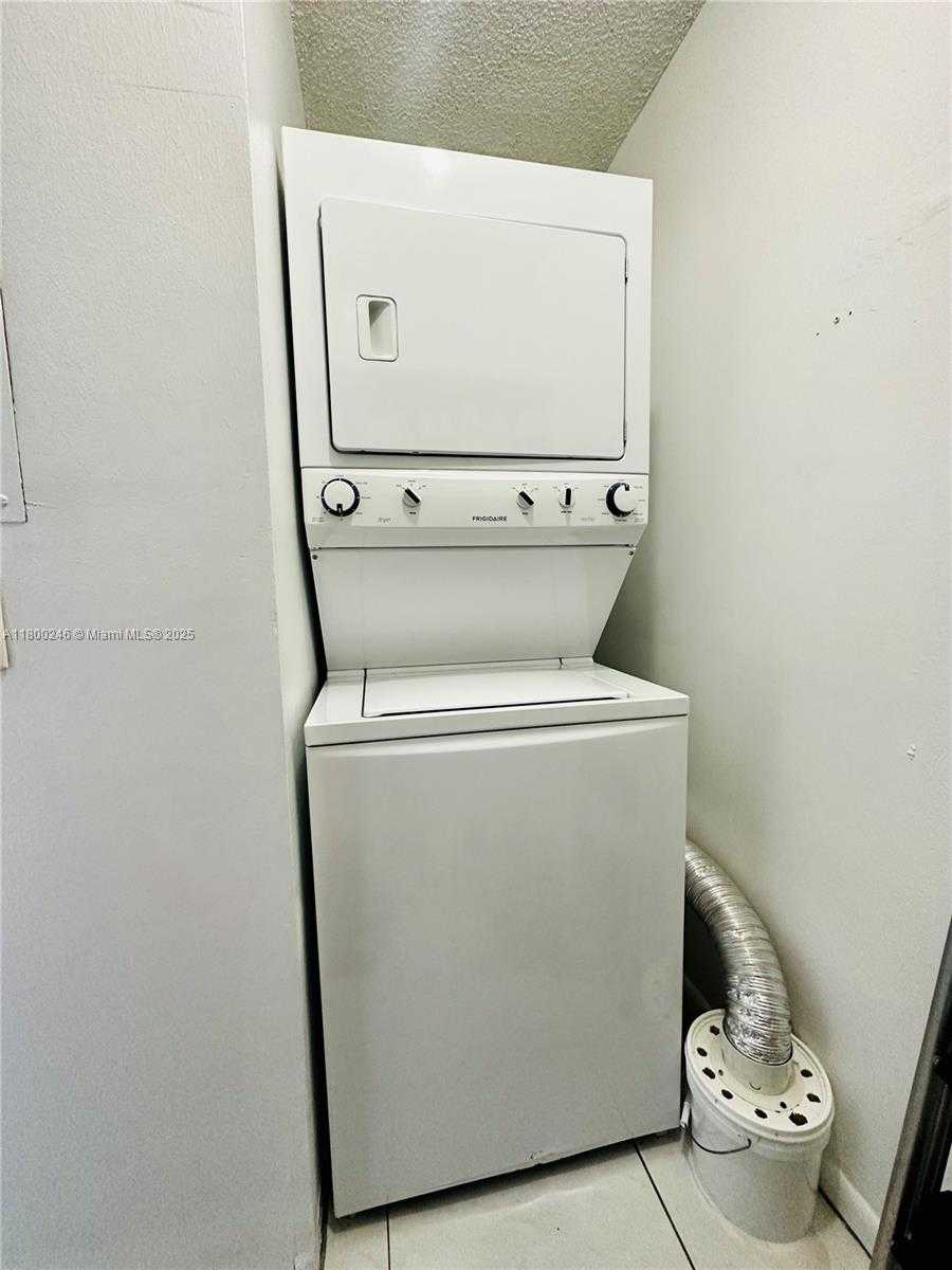 Small Image of 1501 SOUTH OCEAN DR #1202, Hollywood Number 14