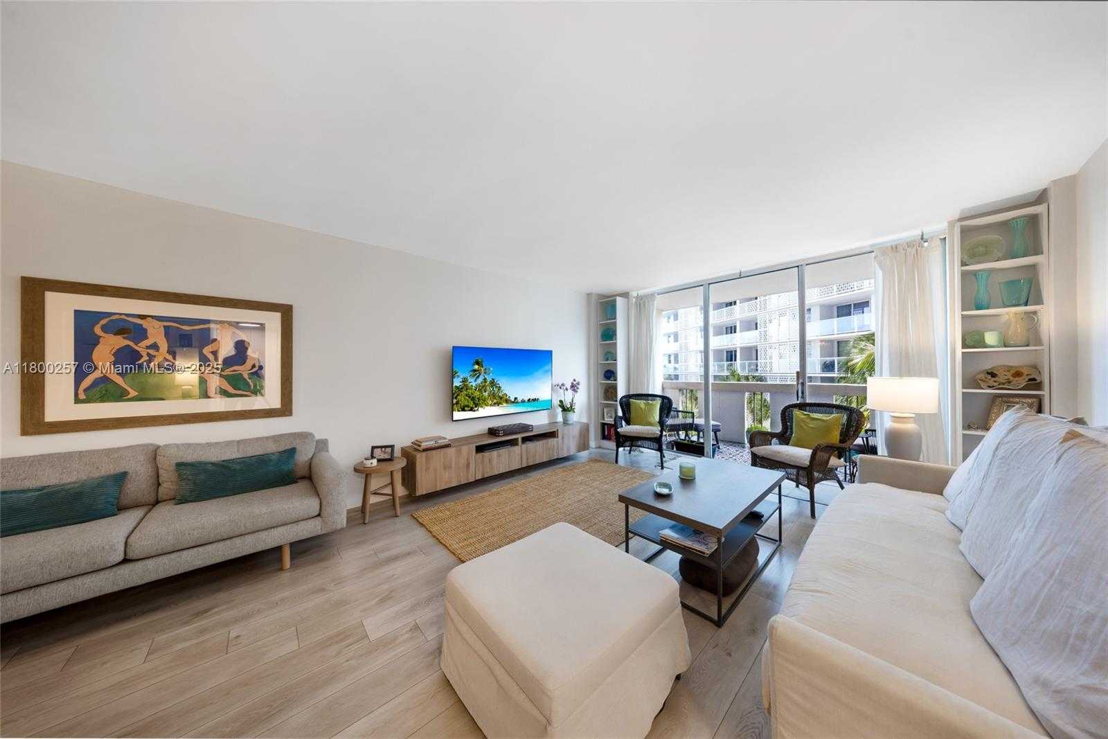 Small Image of 800 WEST AVE #338, Miami Beach Number 2