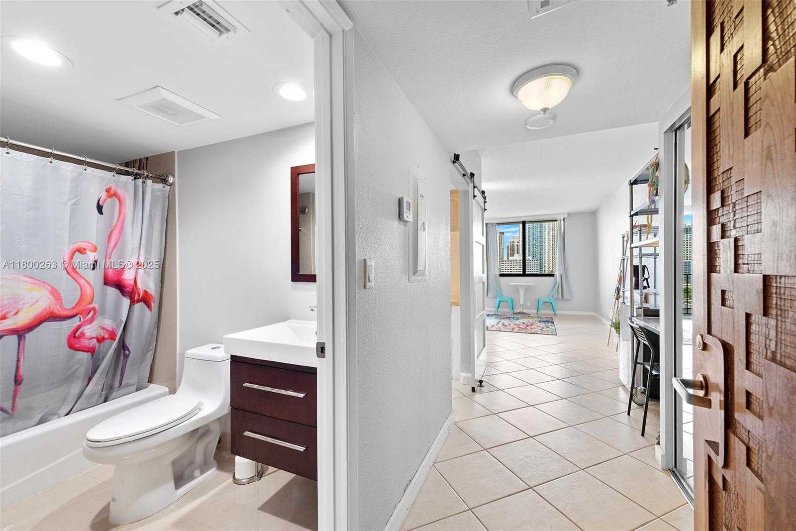 Small Image of 520 BRICKELL KEY DR #A1717, Miami Number 13