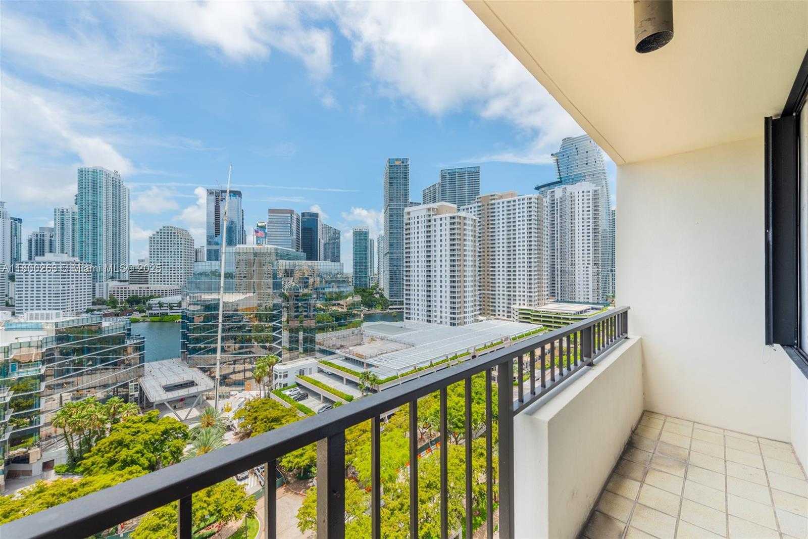 Small Image of 520 BRICKELL KEY DR #A1717, Miami Number 16