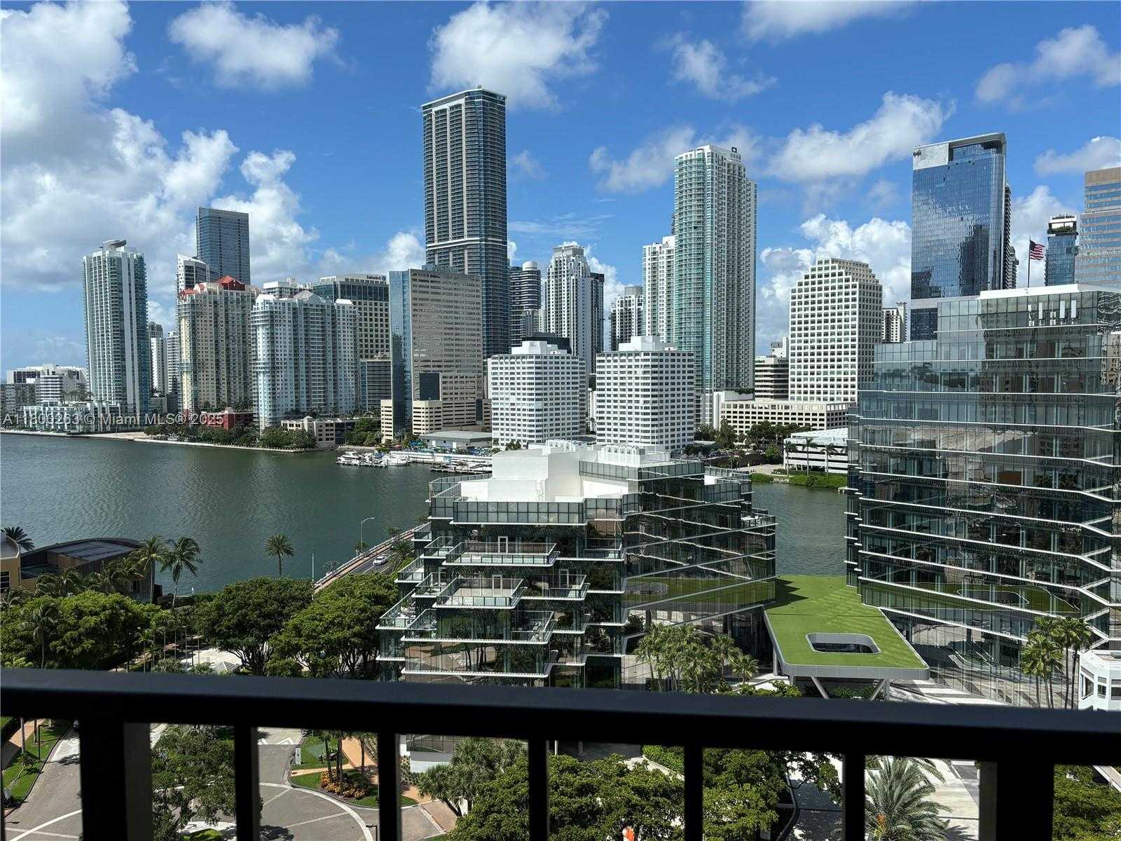Small Image of 520 BRICKELL KEY DR #A1717, Miami Number 25
