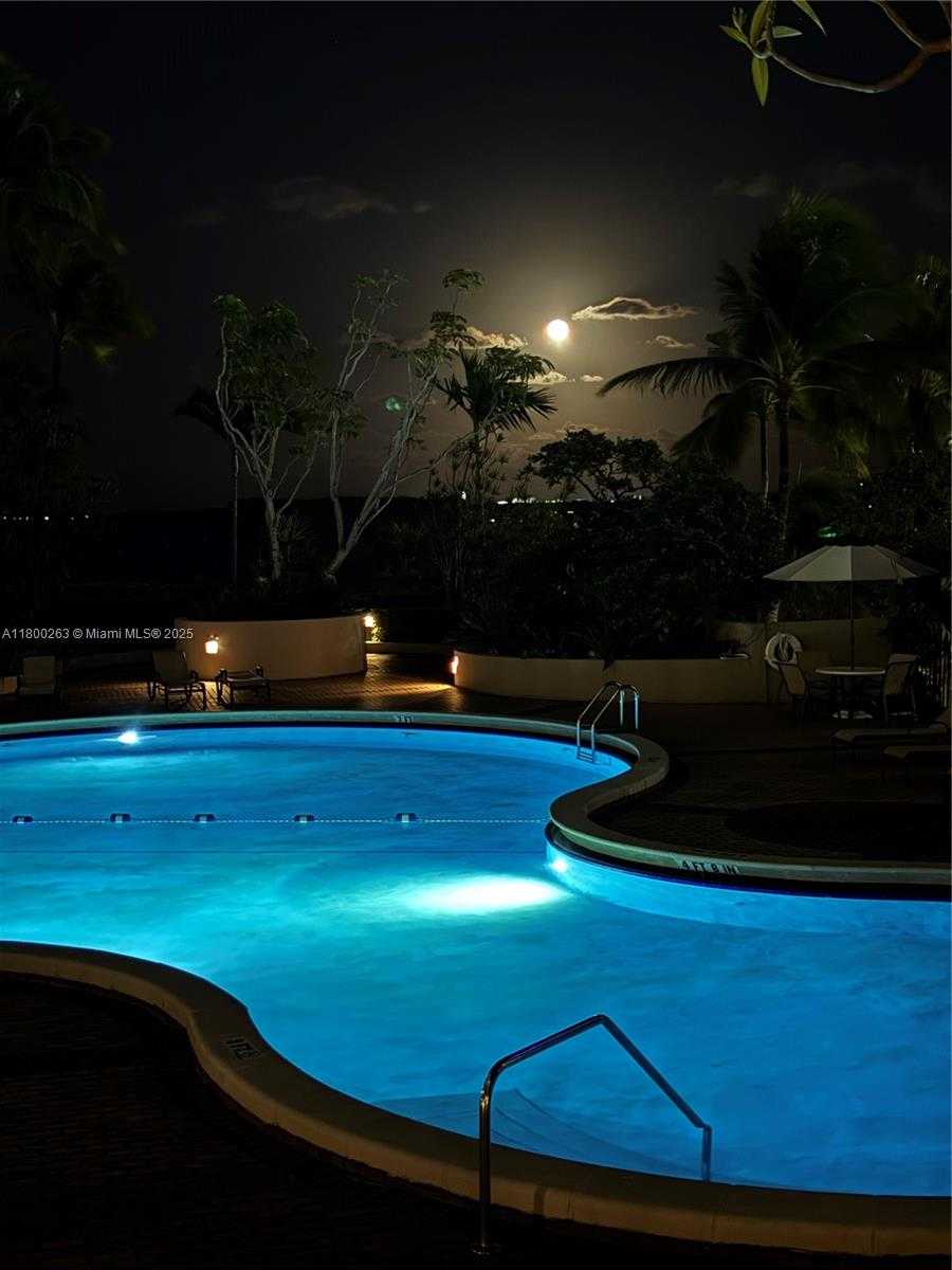 Small Image of 520 BRICKELL KEY DR #A1717, Miami Number 26