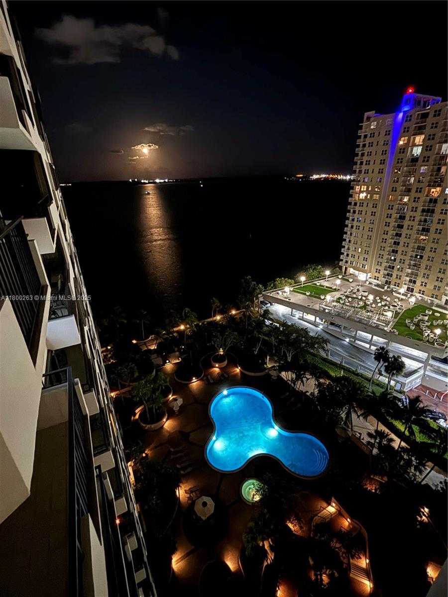 Small Image of 520 BRICKELL KEY DR #A1717, Miami Number 27