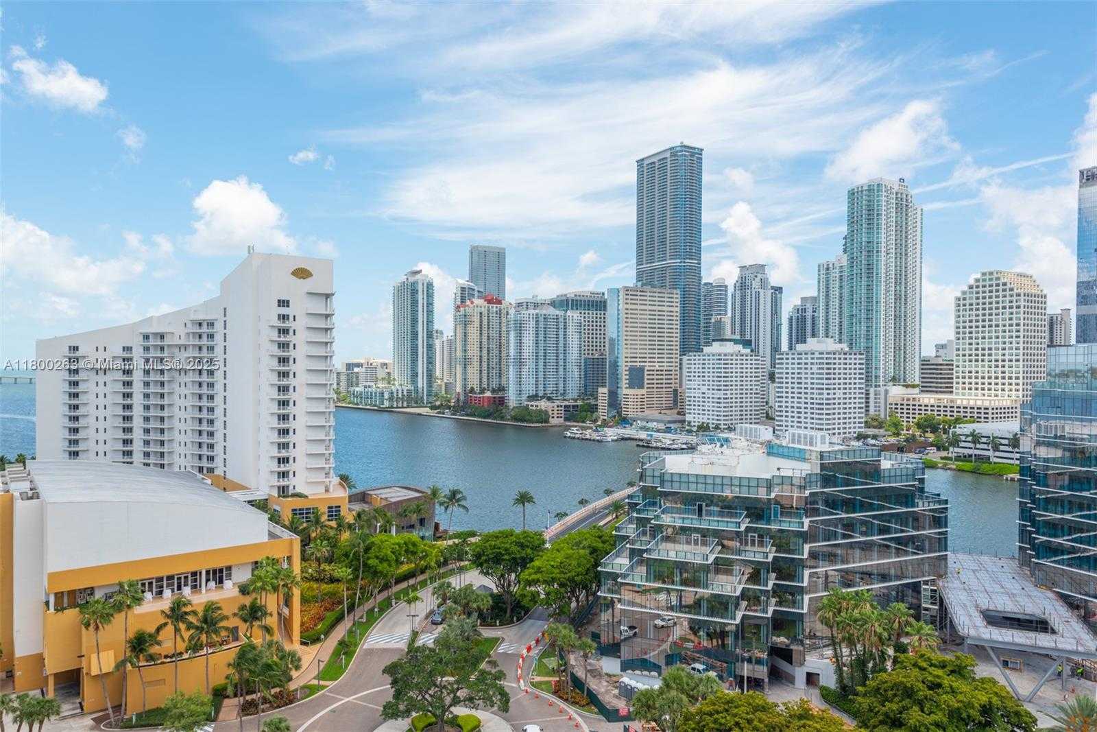 Small Image of 520 BRICKELL KEY DR #A1717, Miami Number 3