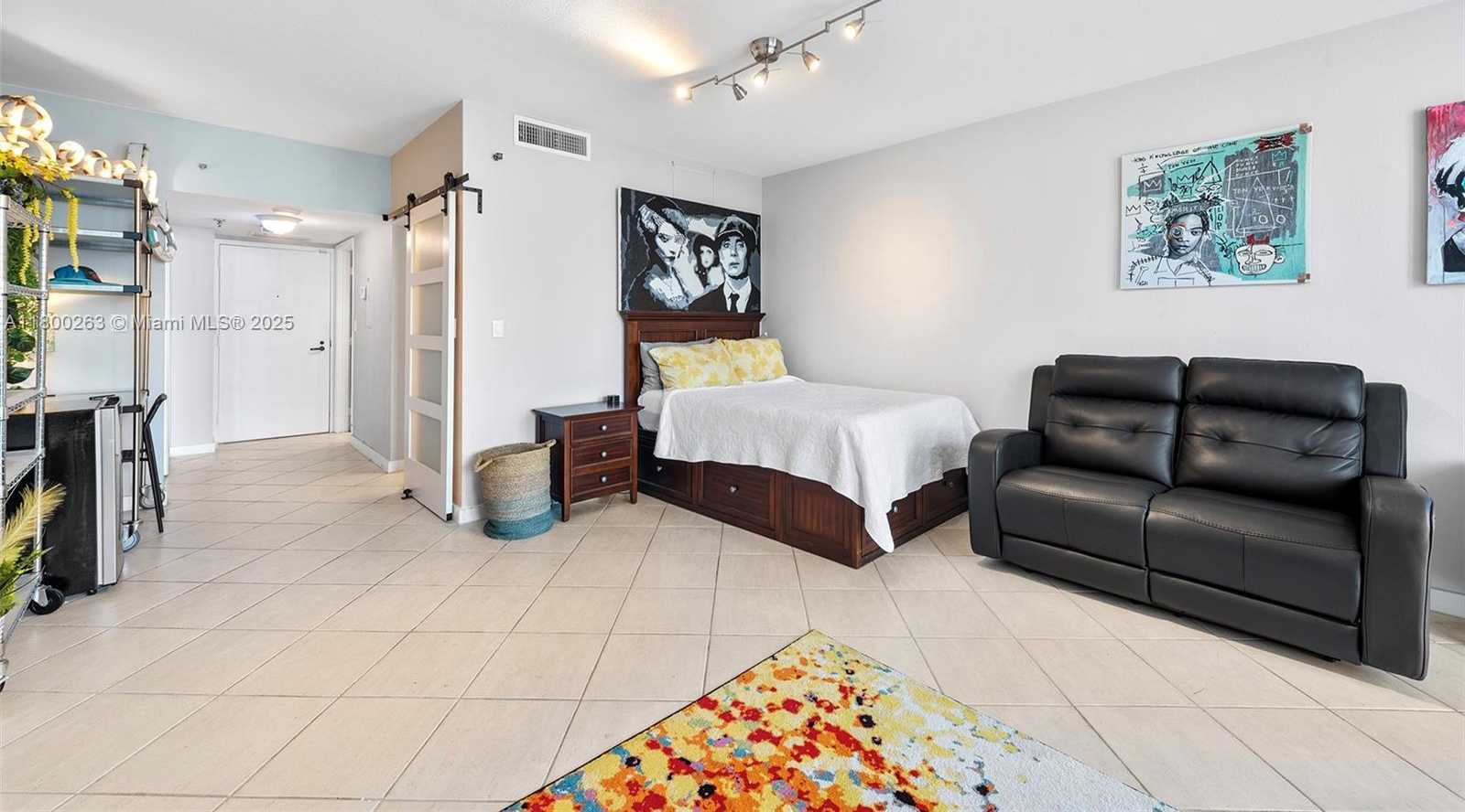 Small Image of 520 BRICKELL KEY DR #A1717, Miami Number 6