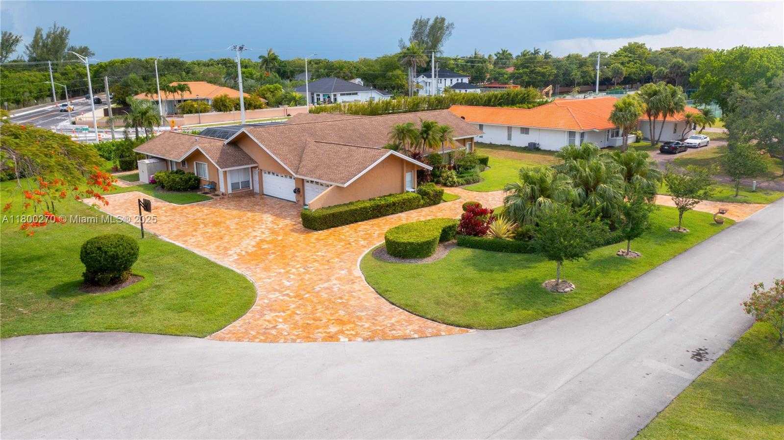 Small Image of 7720 SOUTH WEST 183RD TER, Palmetto Bay Number 18