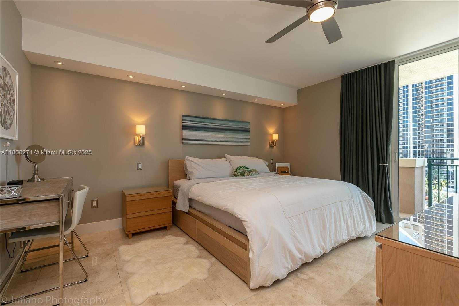 Small Image of 17555 ATLANTIC BLVD #1005, Sunny Isles Beach Number 12