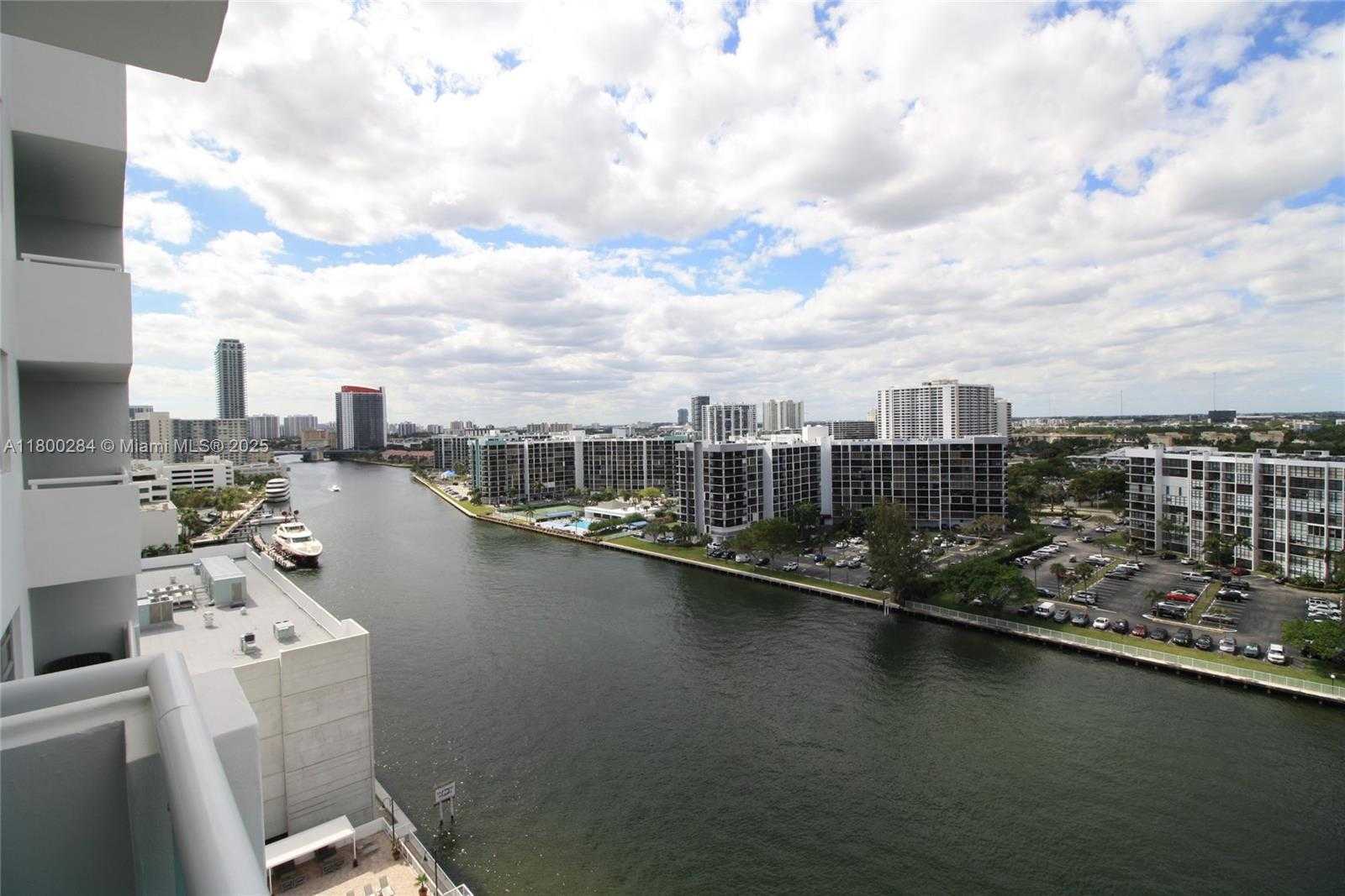 Small Image of 3000 SOUTH OCEAN DR #1416, Hollywood Number 3