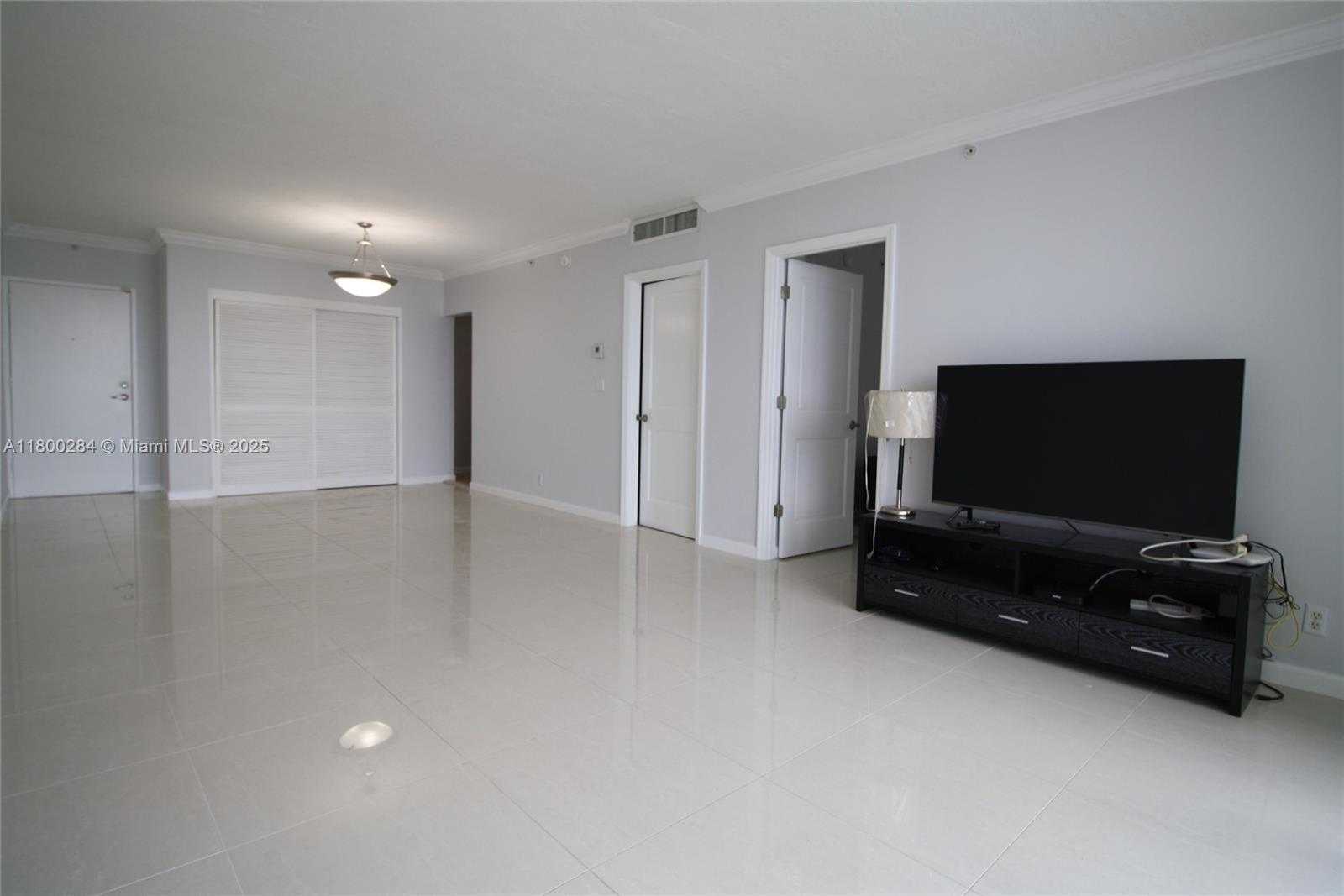 Small Image of 3000 SOUTH OCEAN DR #1416, Hollywood Number 6