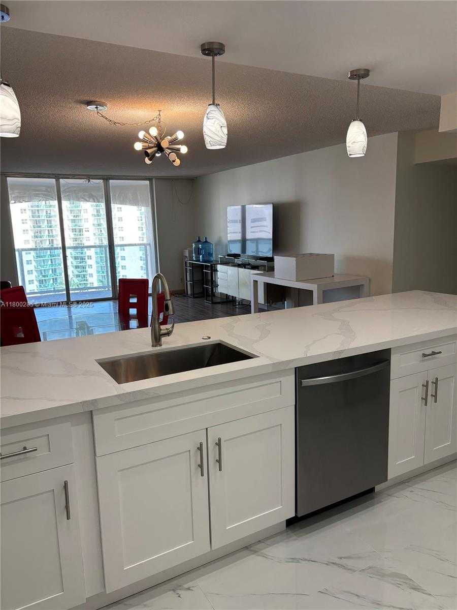 Small Image of 3800 SOUTH OCEAN DR #1016, Hollywood Number 5