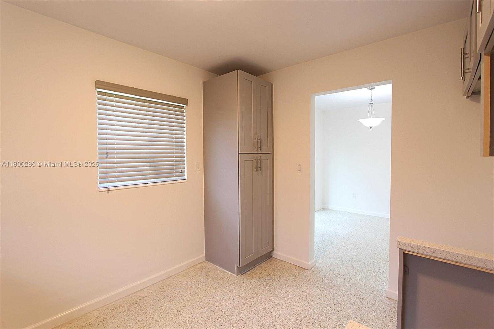 Small Image of 6203 SOUTH WEST 108TH PL, Miami Number 11