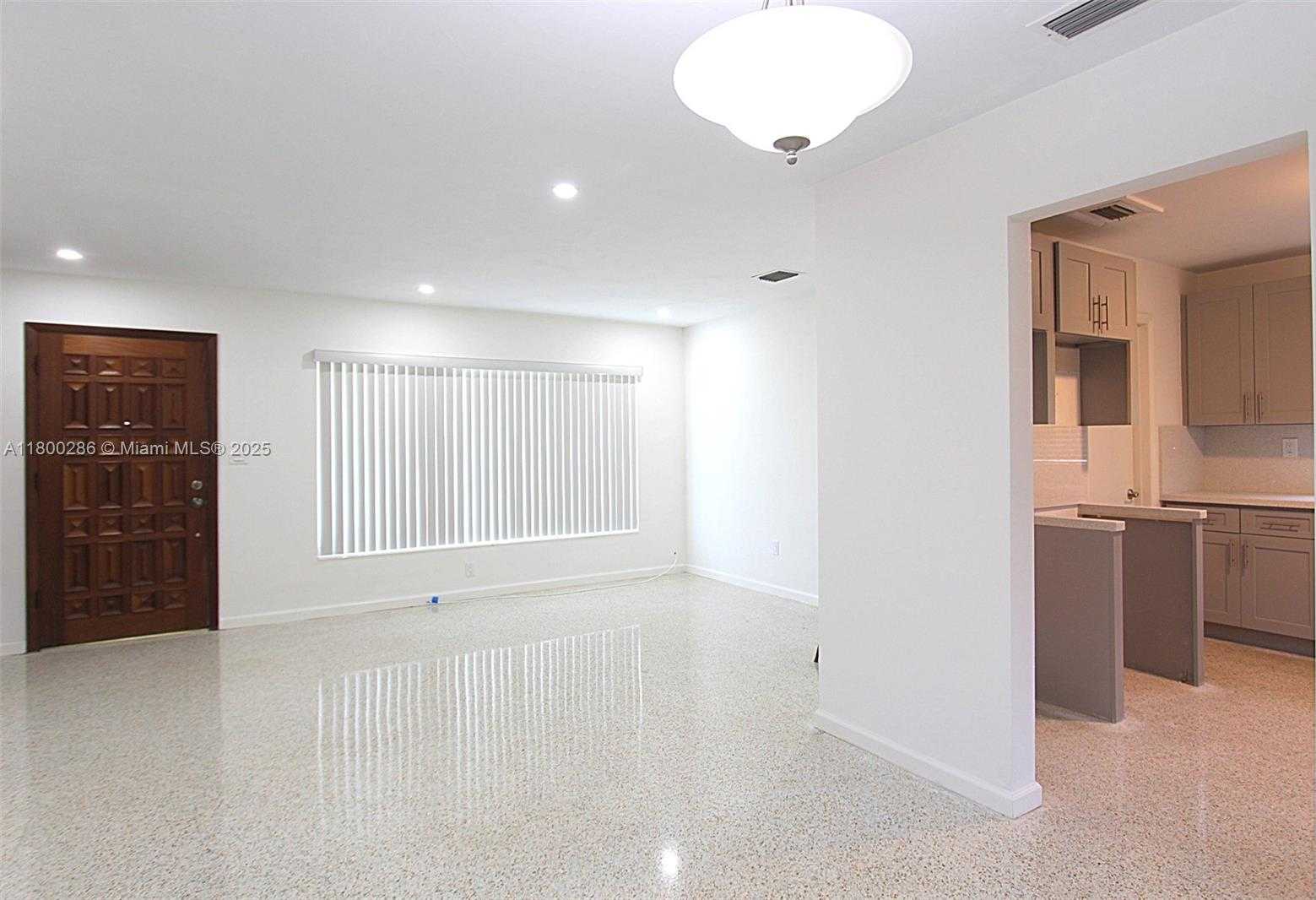 Small Image of 6203 SOUTH WEST 108TH PL, Miami Number 7