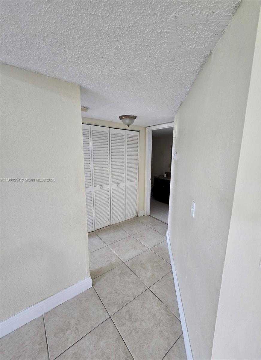 Small Image of 8255 LAKE DR #402, Doral Number 8
