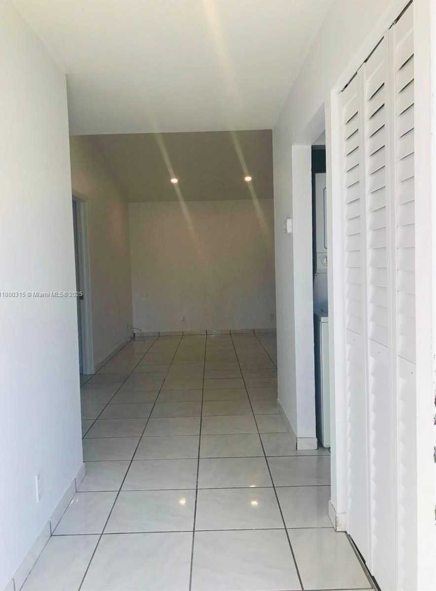 Small Image of 6257 NORTH WEST 171ST ST #., Hialeah Number 12