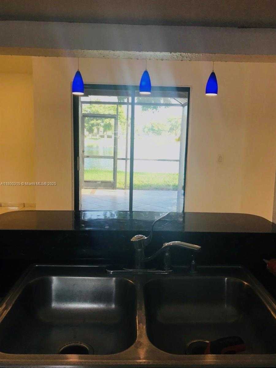 Small Image of 6257 NORTH WEST 171ST ST #., Hialeah Number 4