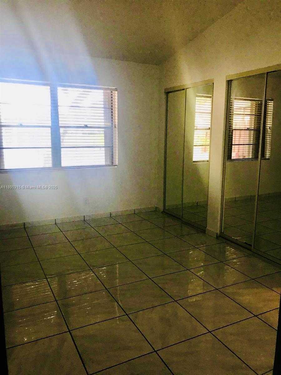 Small Image of 6257 NORTH WEST 171ST ST #., Hialeah Number 8